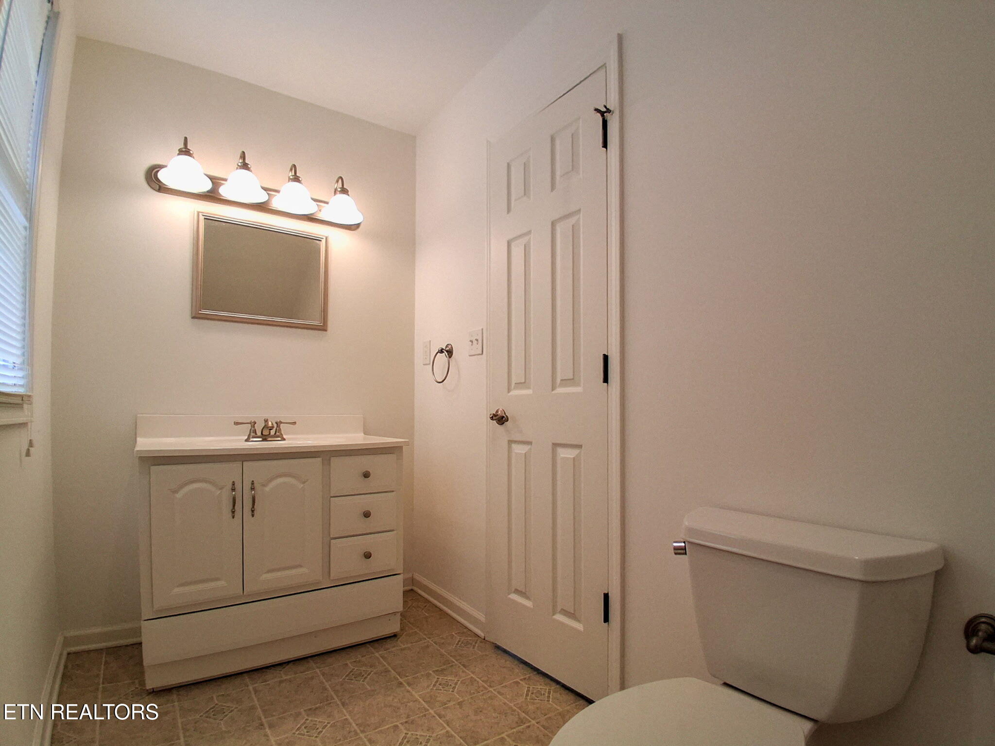 302 Oostanali Circle Loudon TN 37774
