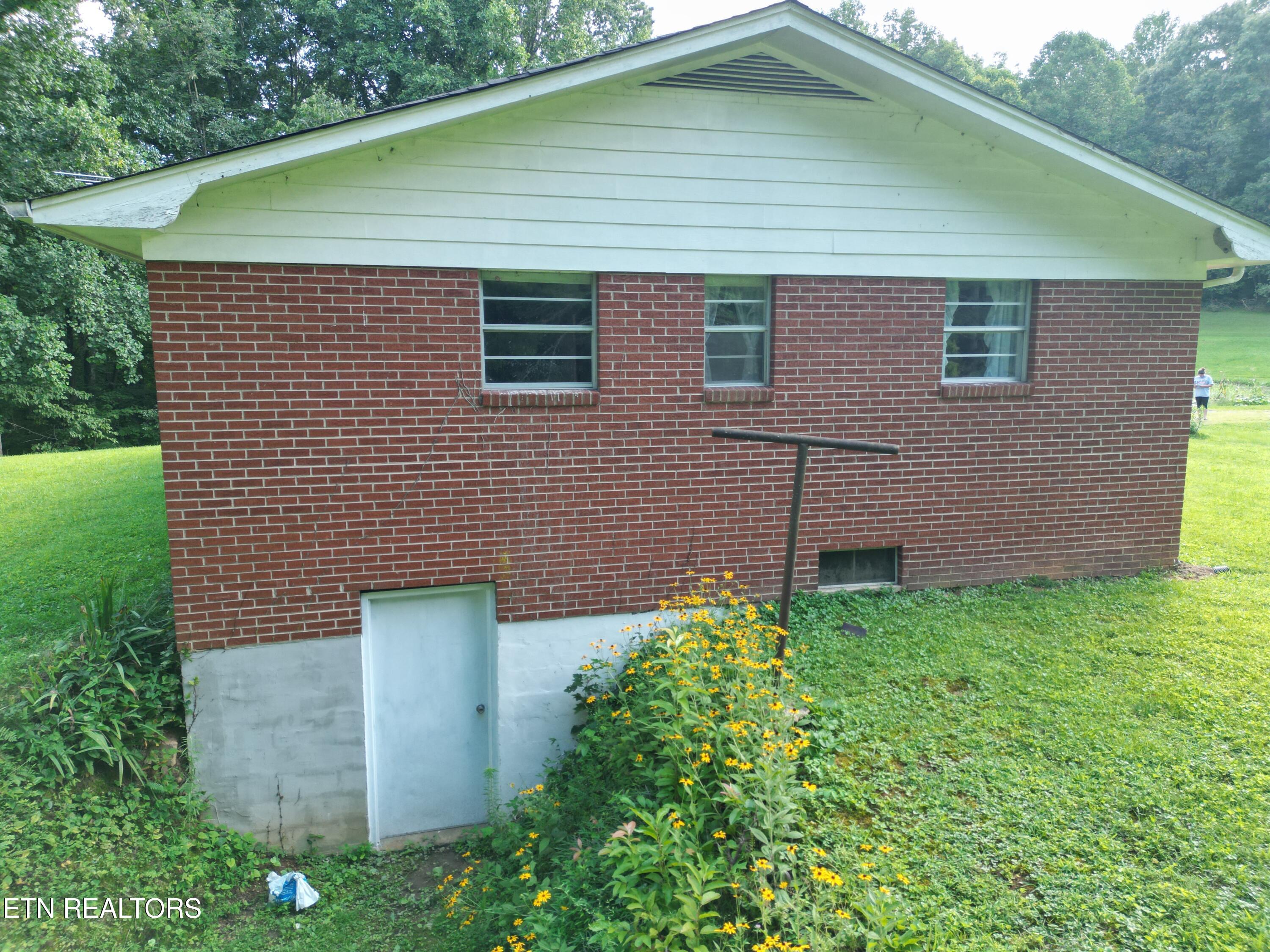 291 Evans Ridge Road Speedwell TN 37870