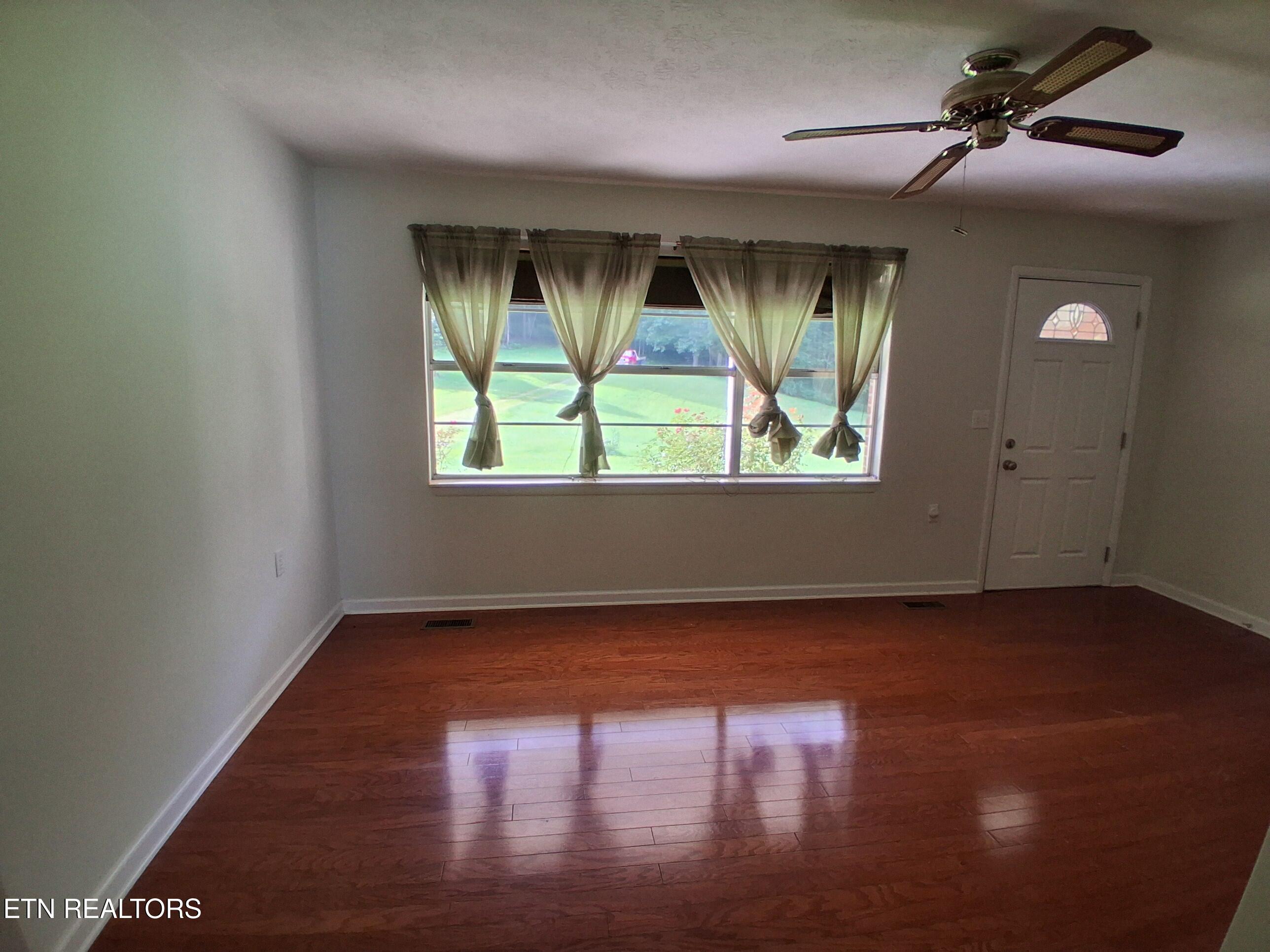 291 Evans Ridge Road Speedwell TN 37870