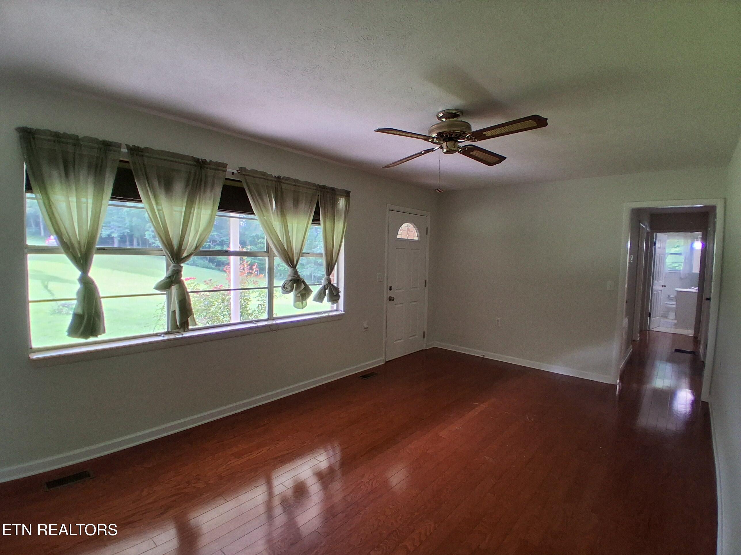 291 Evans Ridge Road Speedwell TN 37870