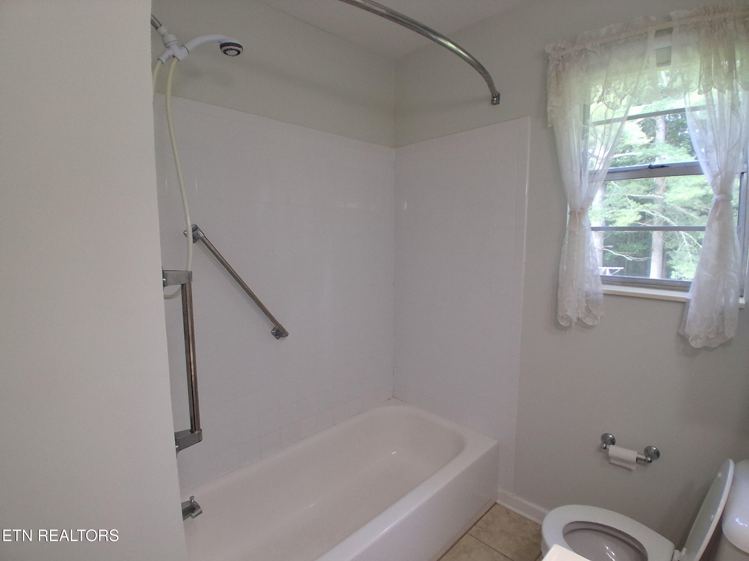 291 Evans Ridge Road Speedwell TN 37870
