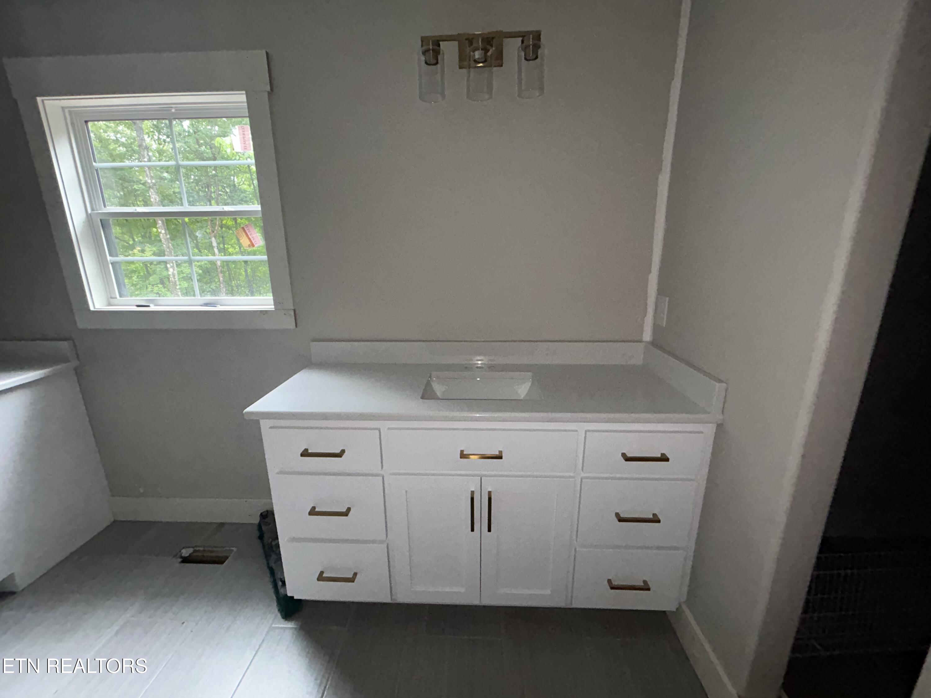 633 Icy Cove Trail Monterey TN 38574