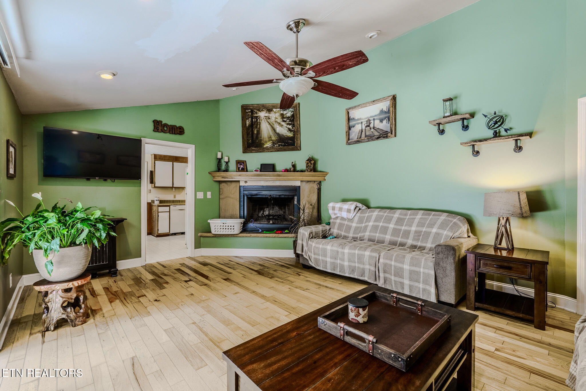860 Mimosa Lane Crossville TN 38572
