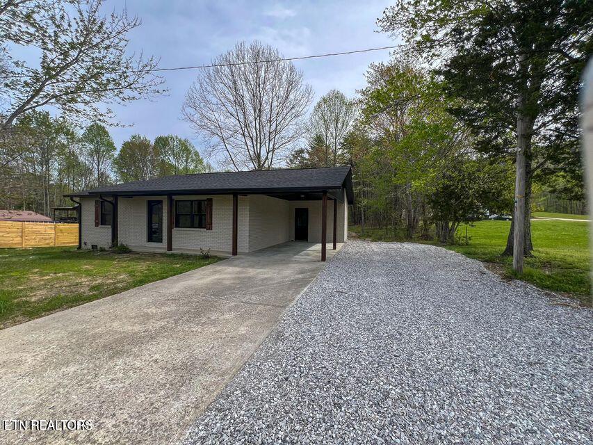 2315 Pine Grove Road Winfield TN 37892