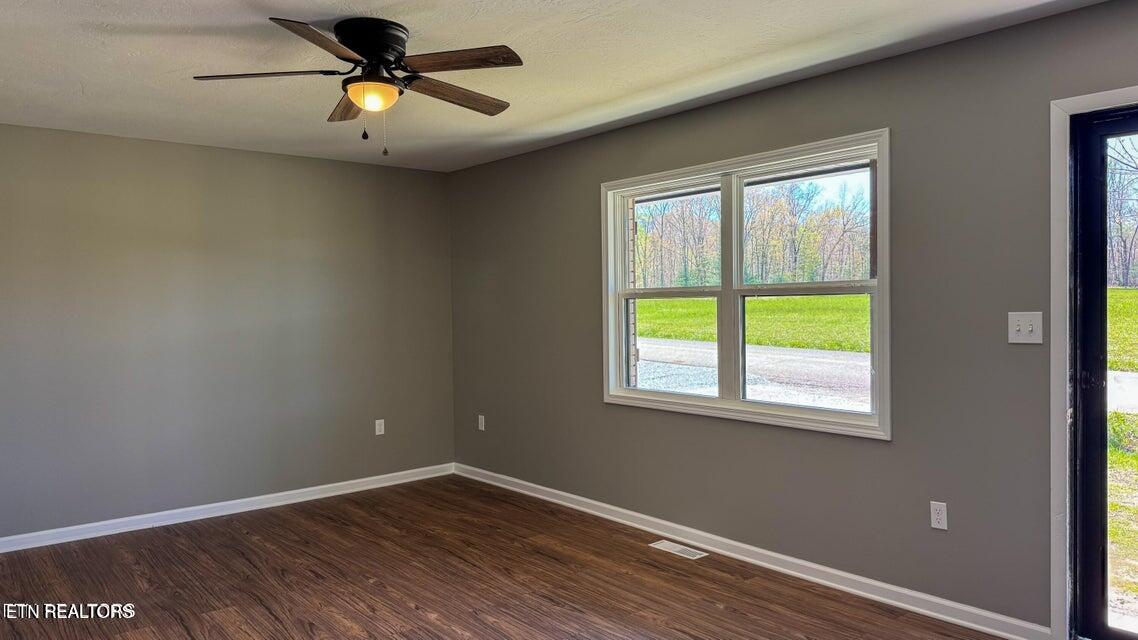 2315 Pine Grove Road Winfield TN 37892