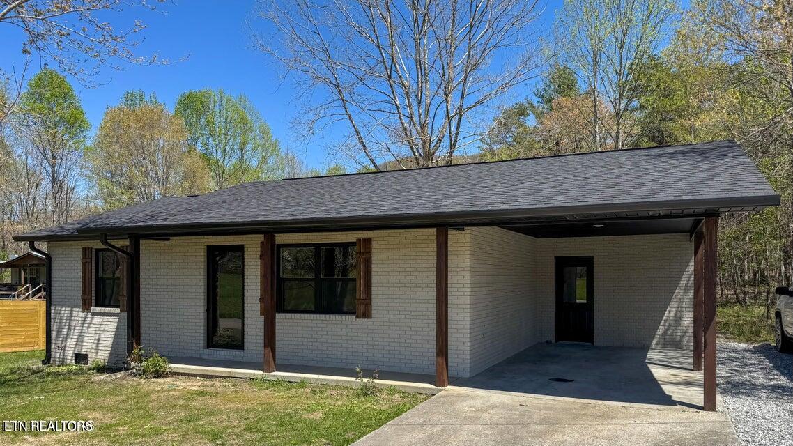 2315 Pine Grove Road Winfield TN 37892