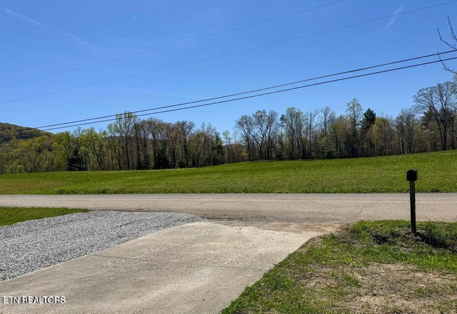 2315 Pine Grove Road Winfield TN 37892
