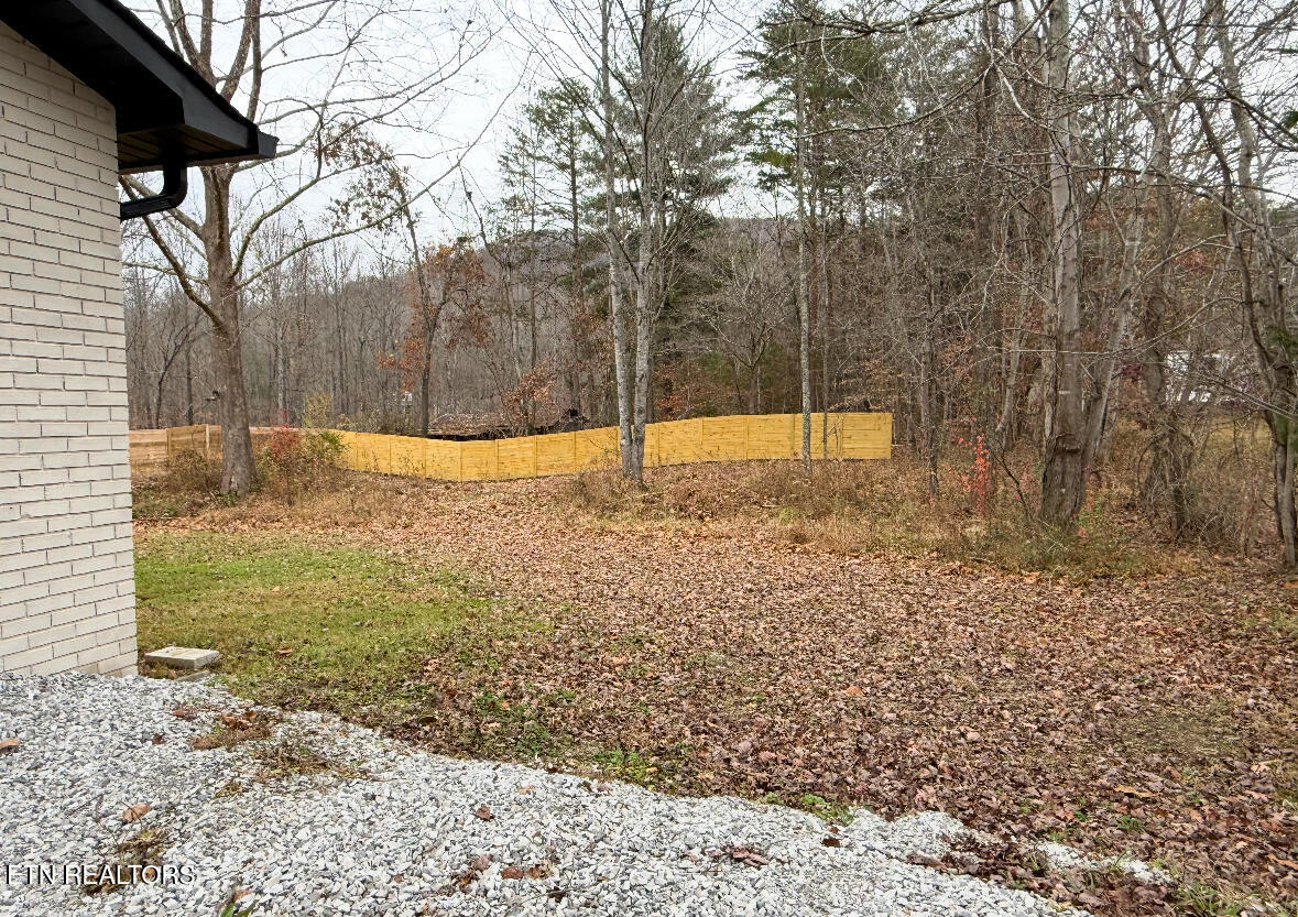 2315 Pine Grove Road Winfield TN 37892