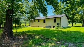 2315 Pine Grove Road Winfield TN 37892