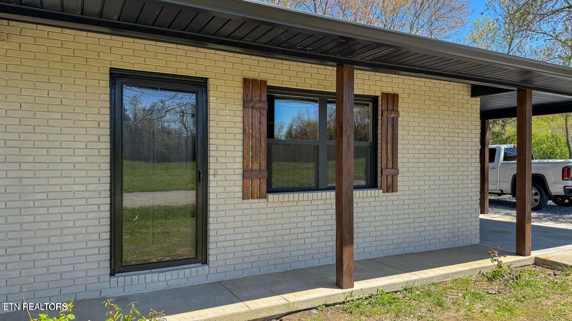 2315 Pine Grove Road Winfield TN 37892