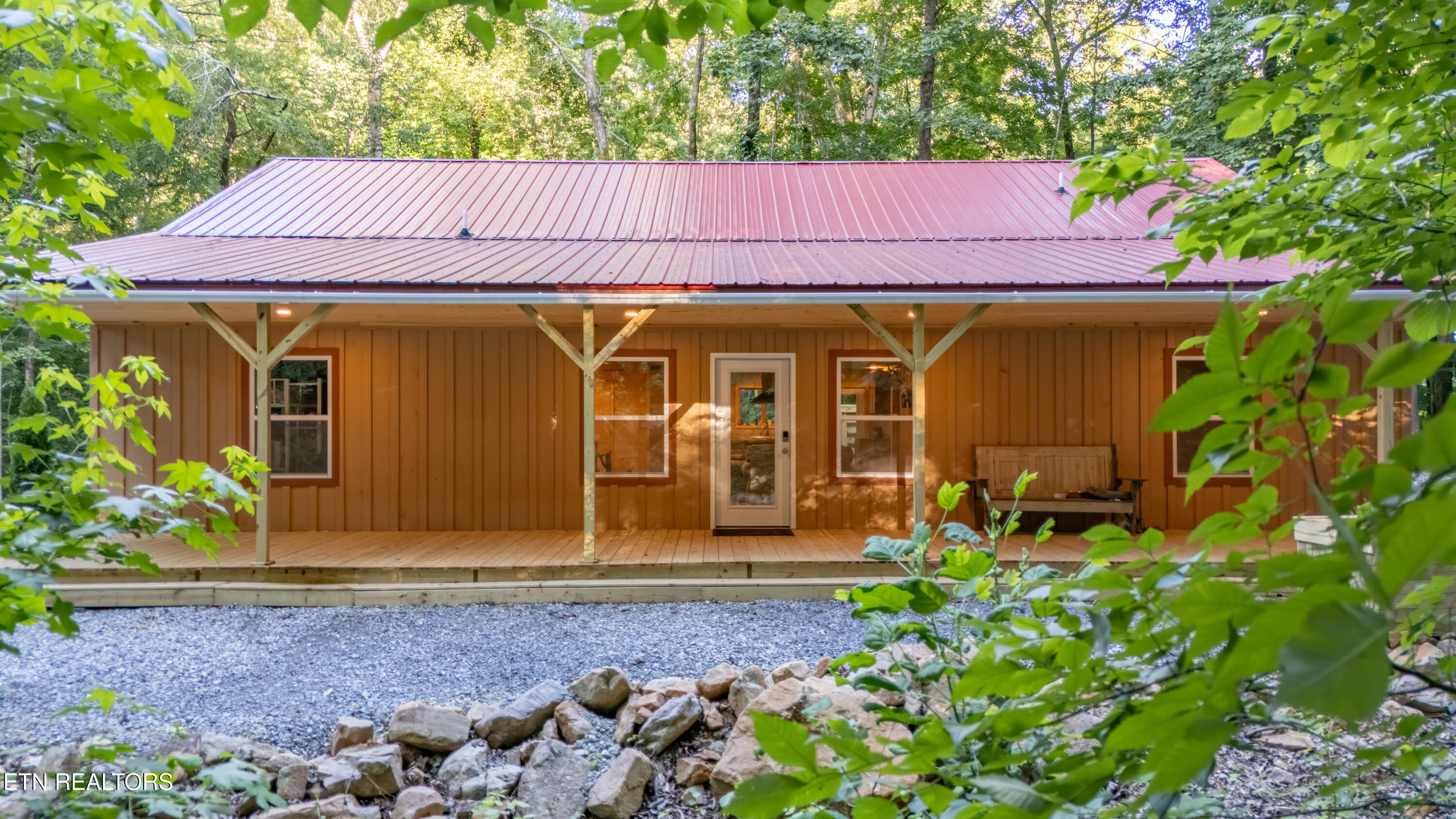 1827 Old Chilhowee Loop Seymour TN 37865