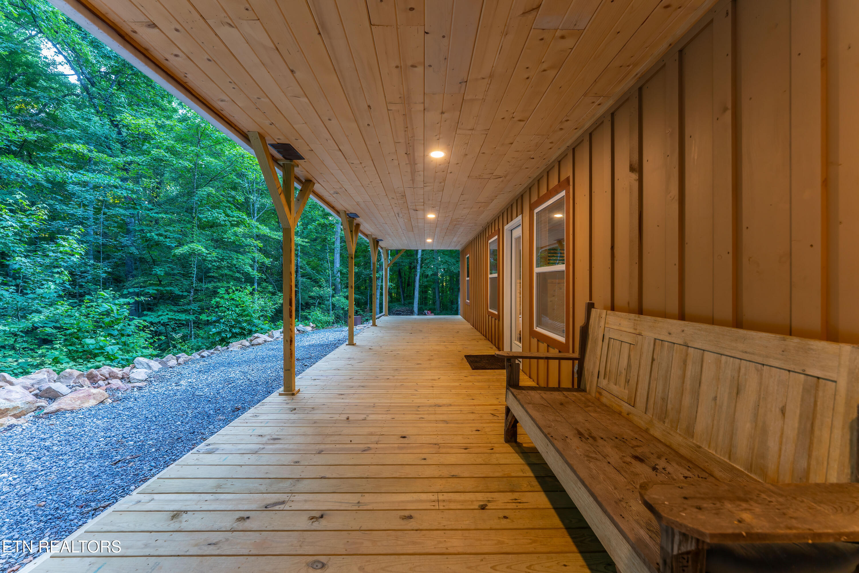 1827 Old Chilhowee Loop Seymour TN 37865