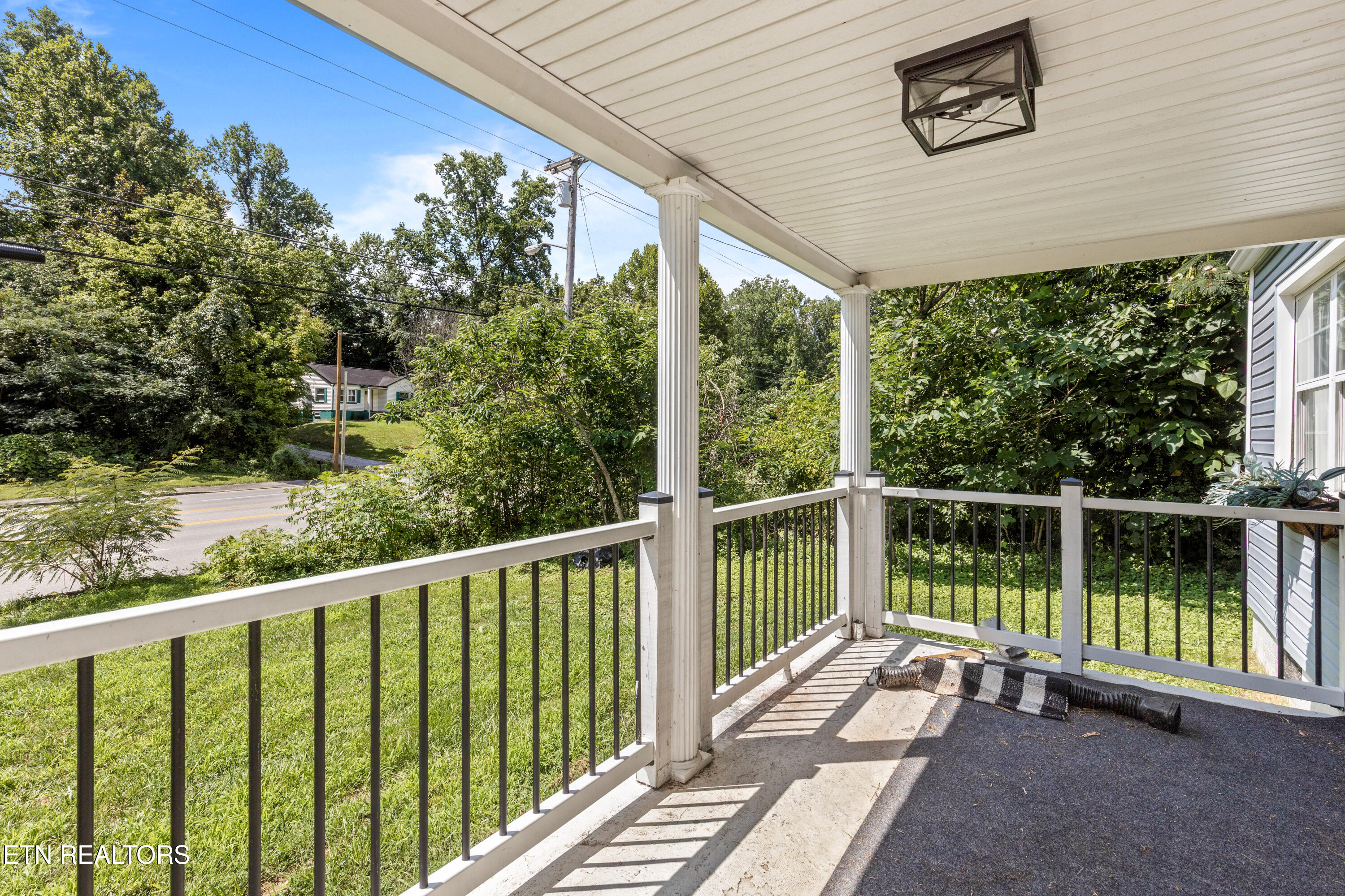 632 W Tri County Boulevard Oliver Springs TN 37840