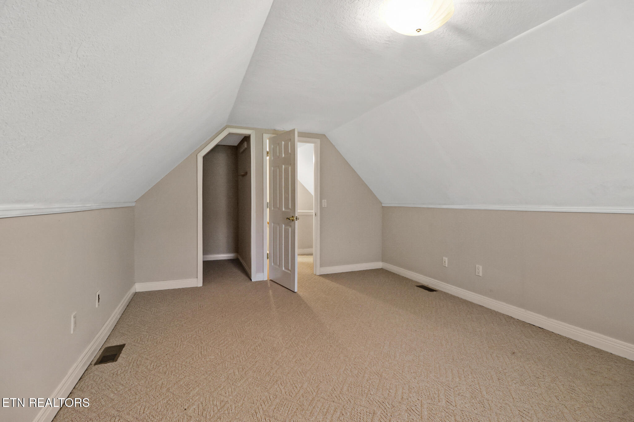 9521 Cherokee Trail Crossville TN 38572