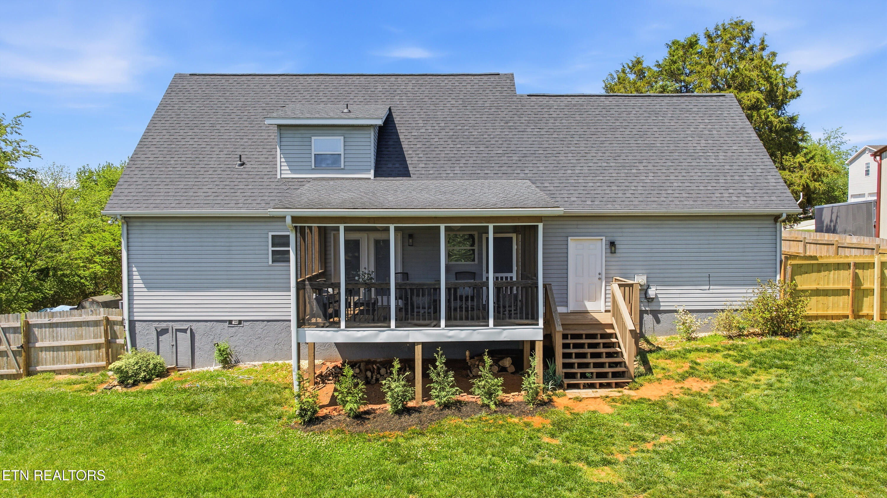 1435 Club Drive Loudon TN 37774