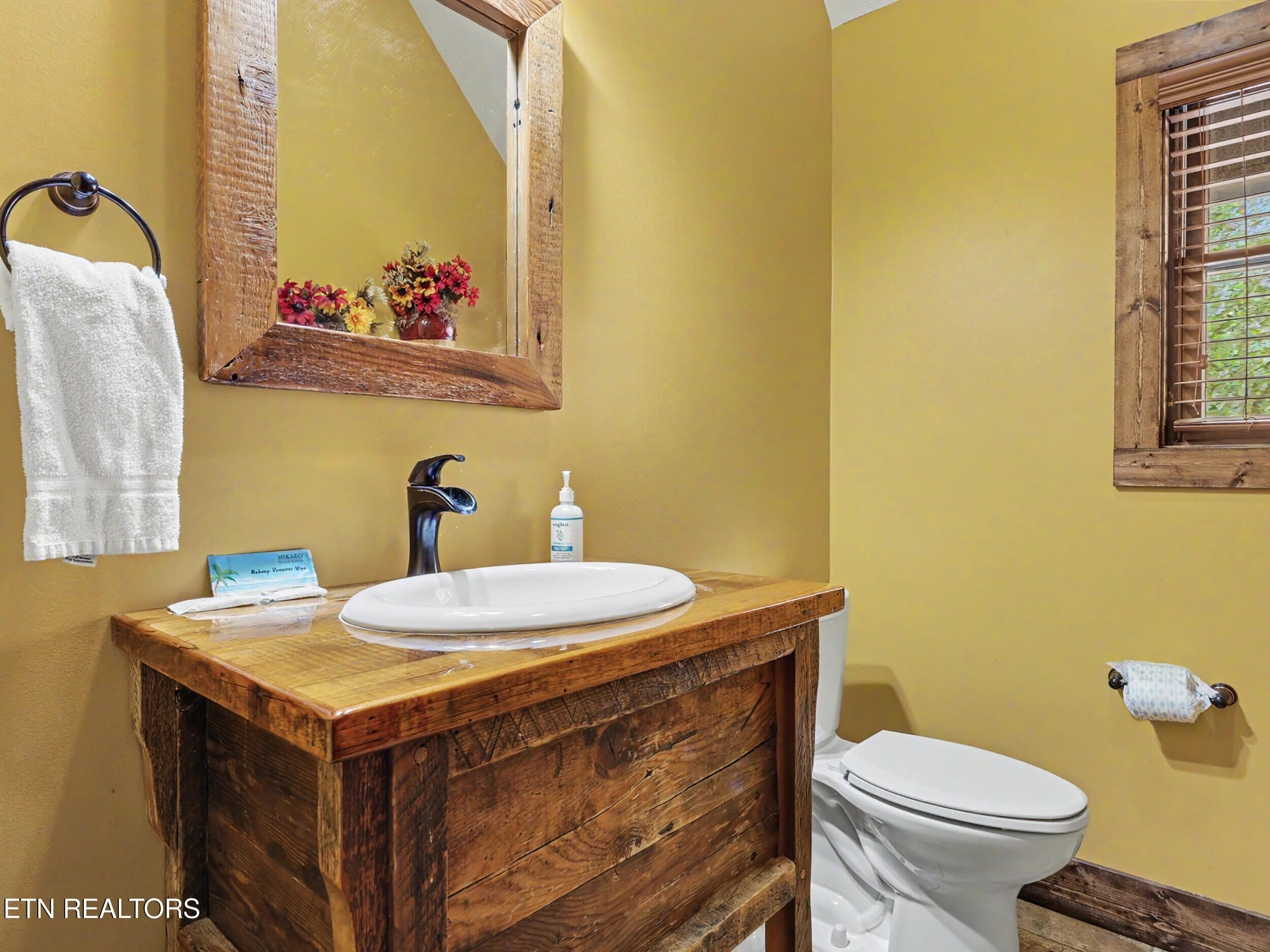 836 & 835 Jacks Bluff Road New Tazewell TN 37825