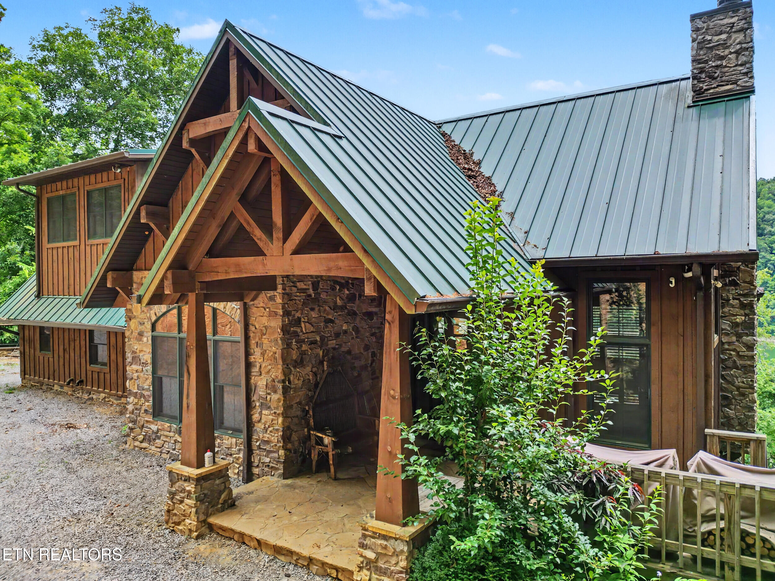 836 & 835 Jacks Bluff Road New Tazewell TN 37825