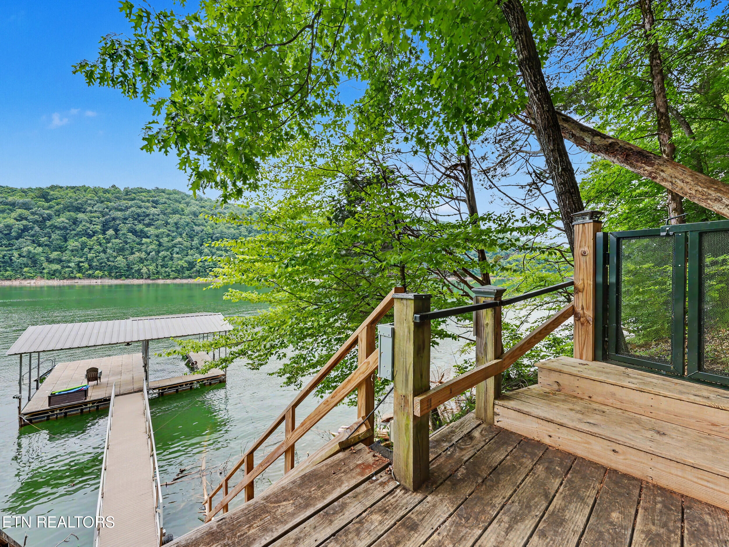 836 & 835 Jacks Bluff Road New Tazewell TN 37825