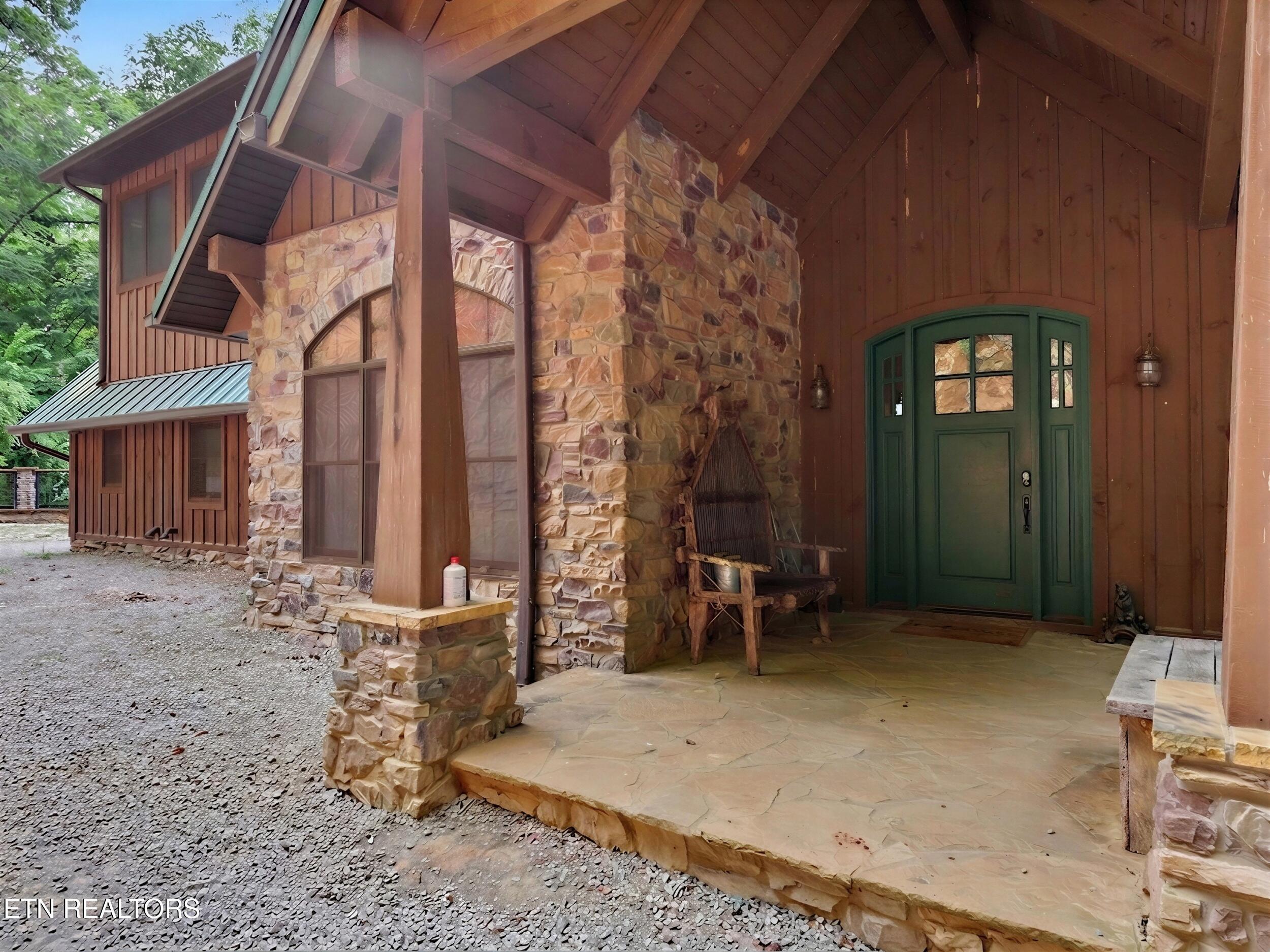 836 & 835 Jacks Bluff Road New Tazewell TN 37825