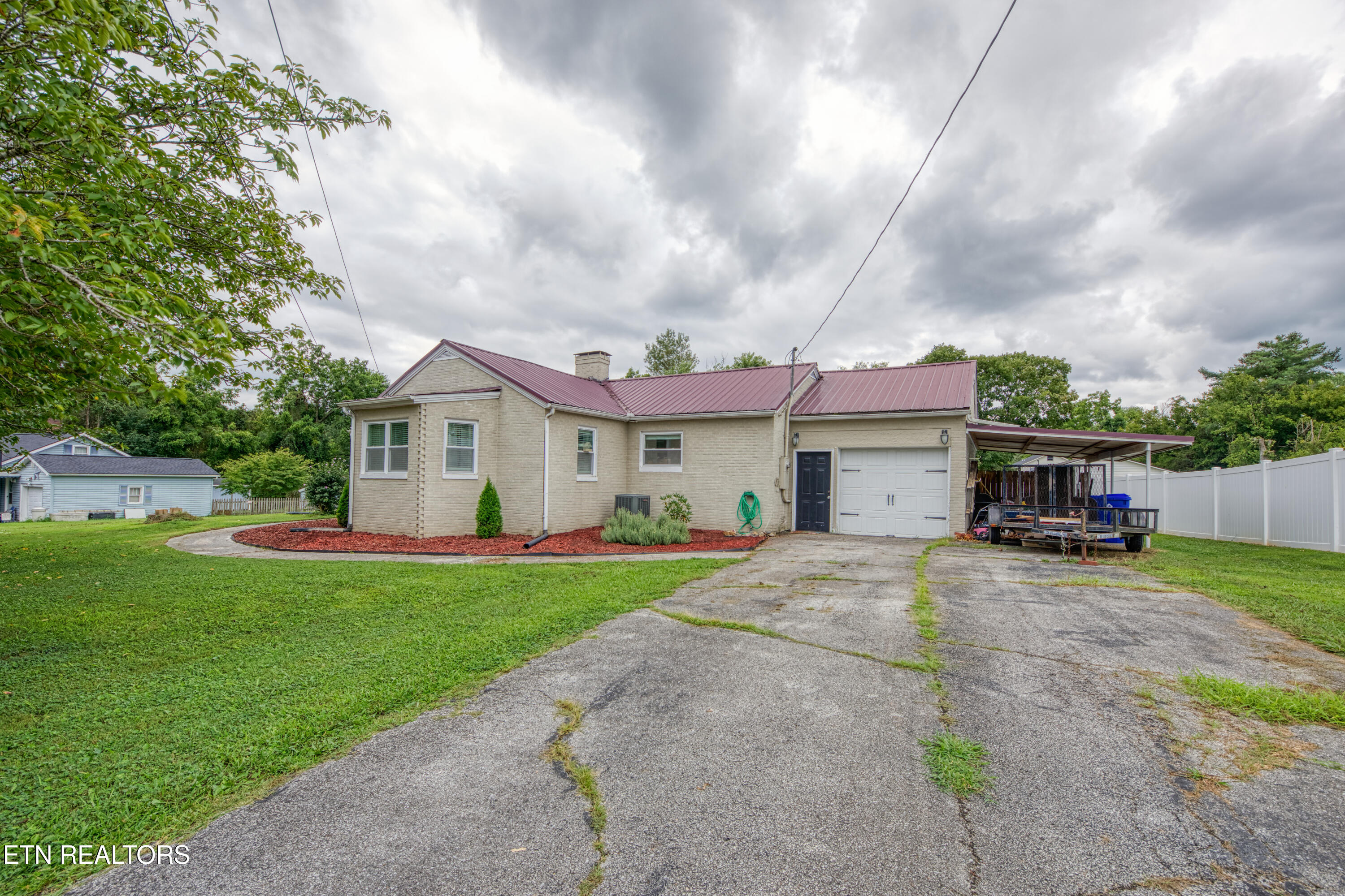 710 Lantana Lane Clinton TN 37716