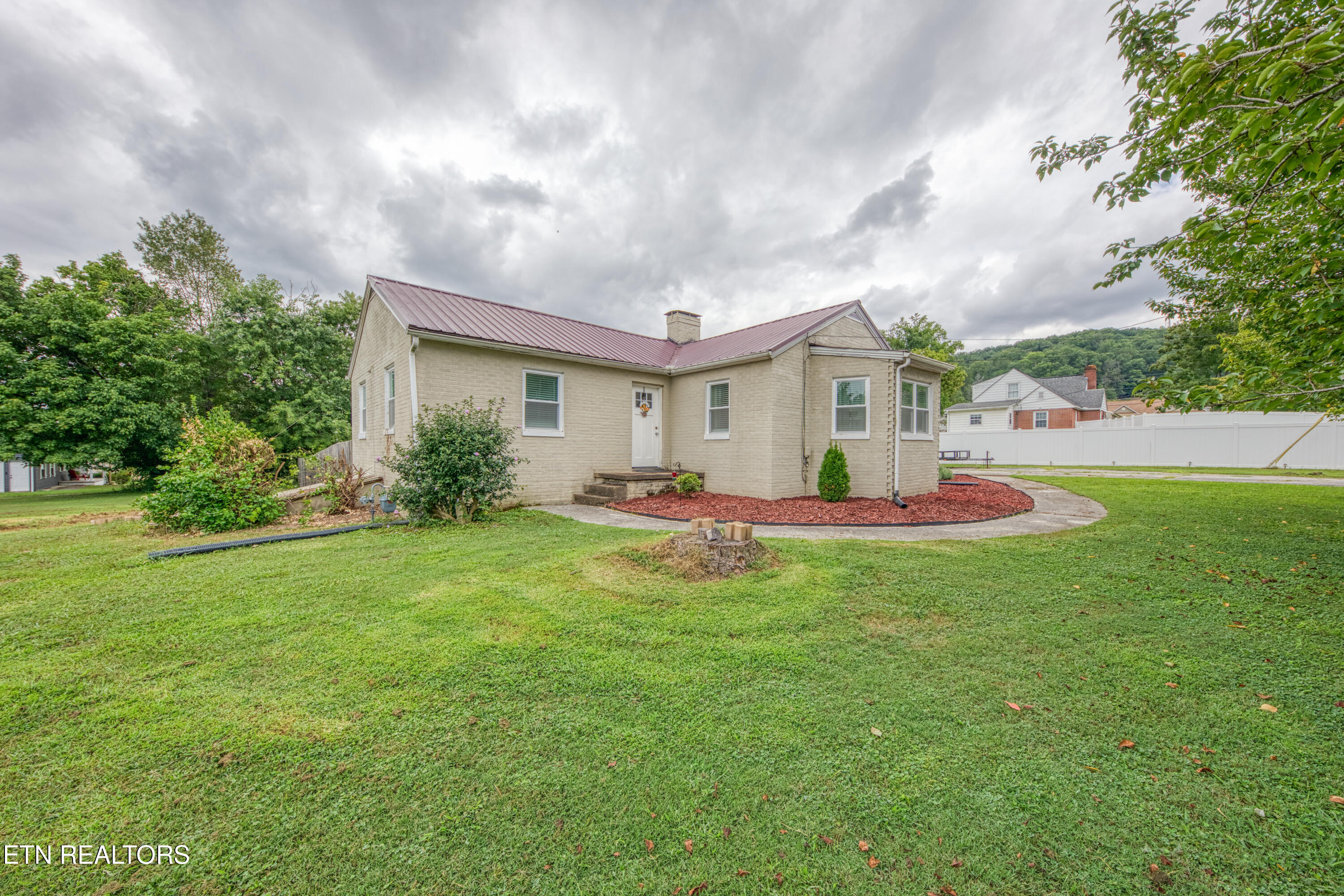 710 Lantana Lane Clinton TN 37716