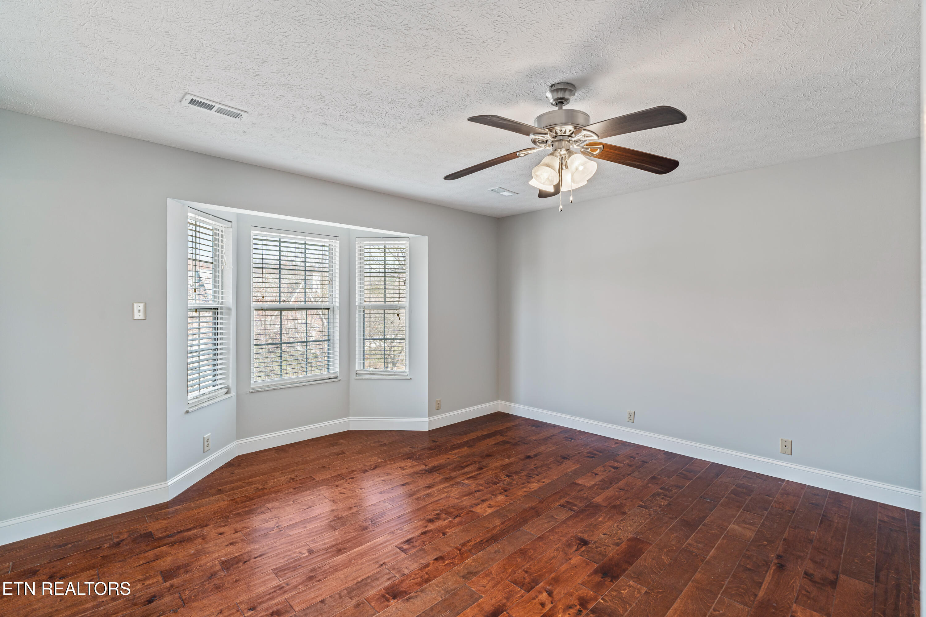 522 Bushwood Drive Knoxville TN 37918