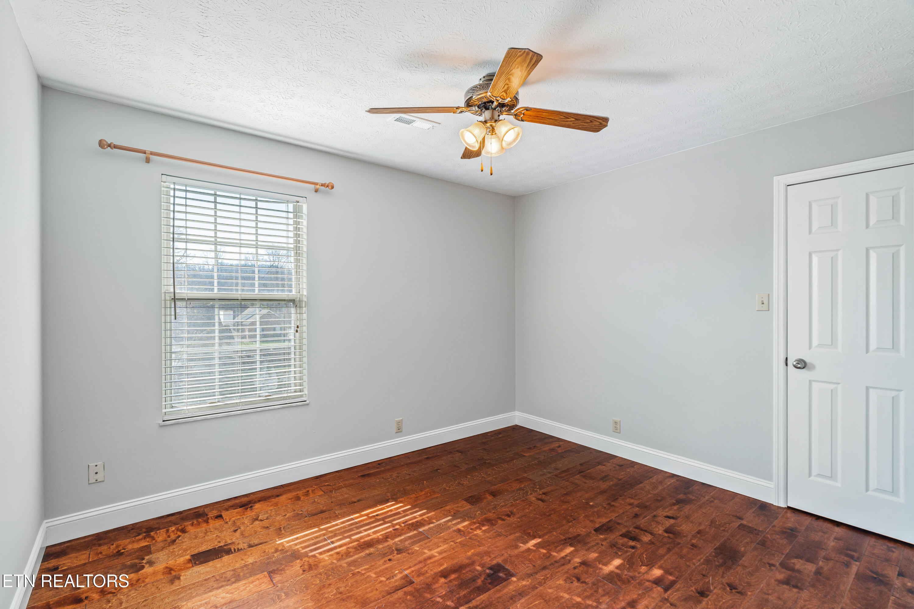 522 Bushwood Drive Knoxville TN 37918