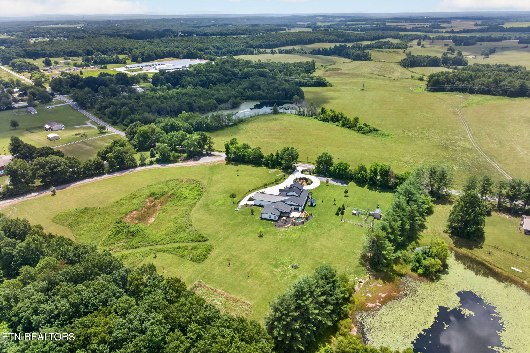 3358 Plateau Road Crossville TN 38571