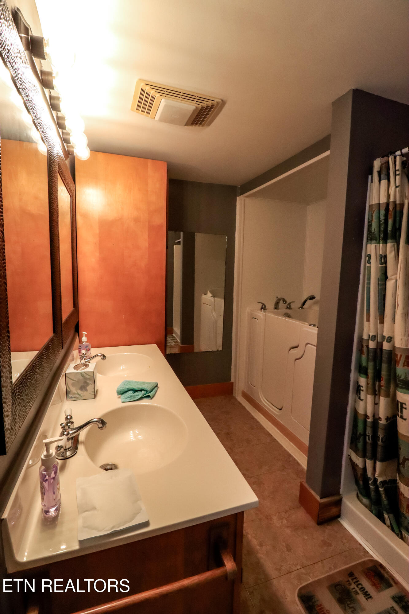 130 Hickory Lane Kingston TN 37763