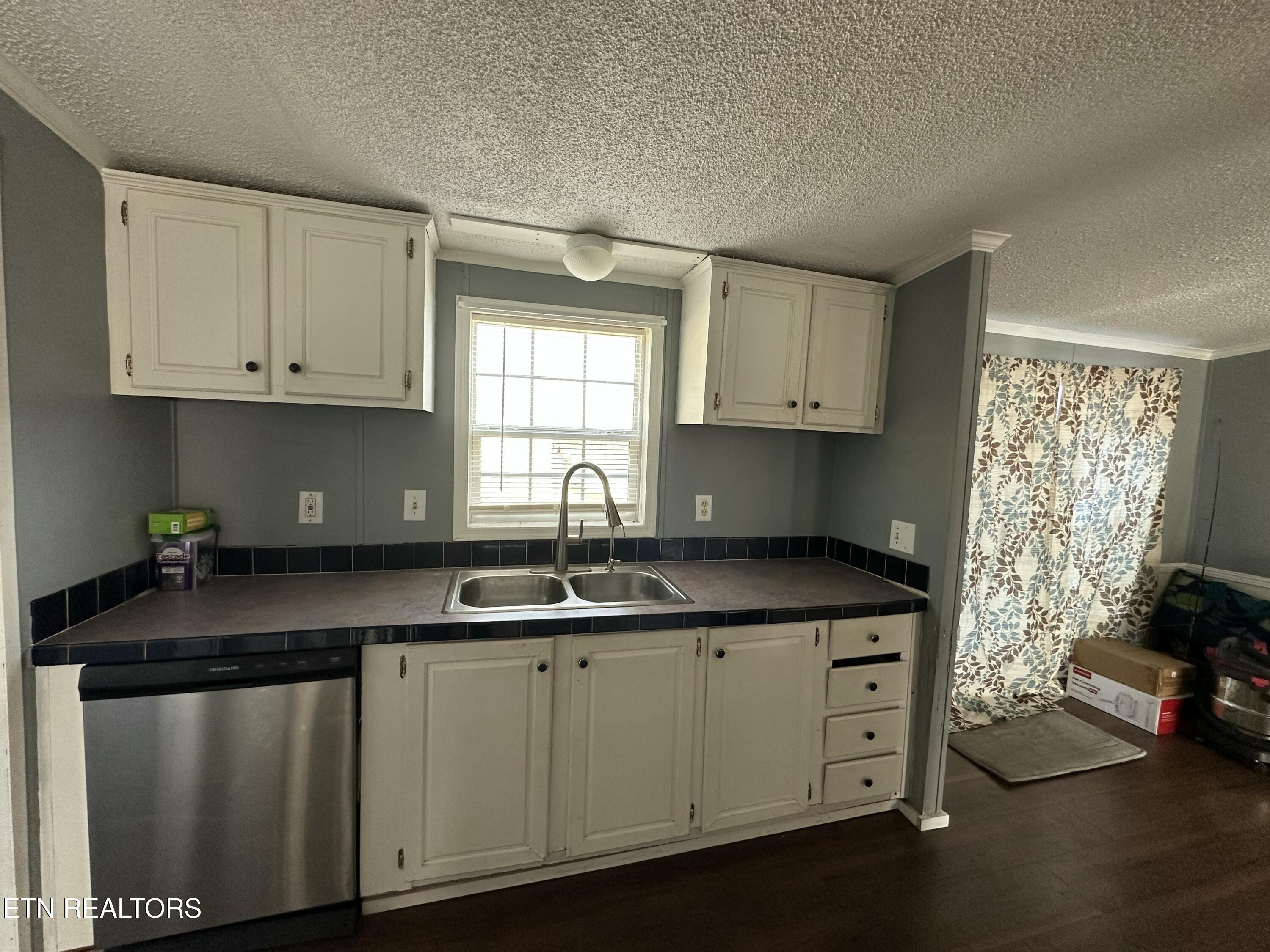 408 W Rathburn Street Rockwood TN 37854