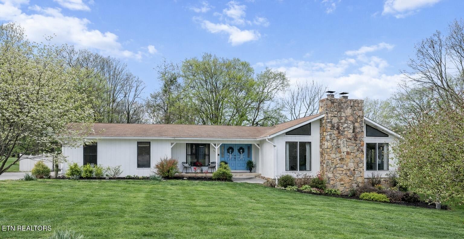 2219 Canterbury Circle Maryville TN 37803