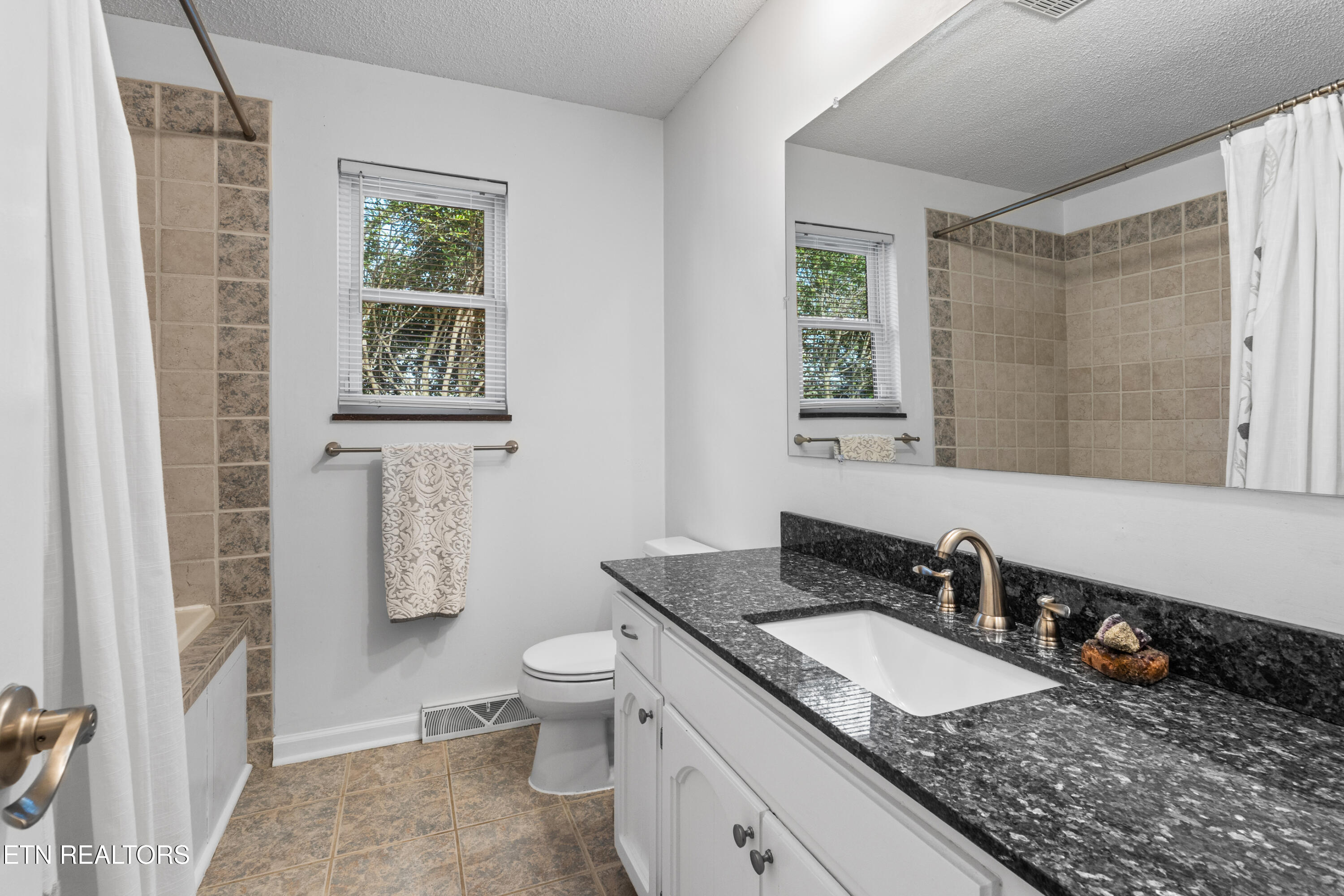 2219 Canterbury Circle Maryville TN 37803
