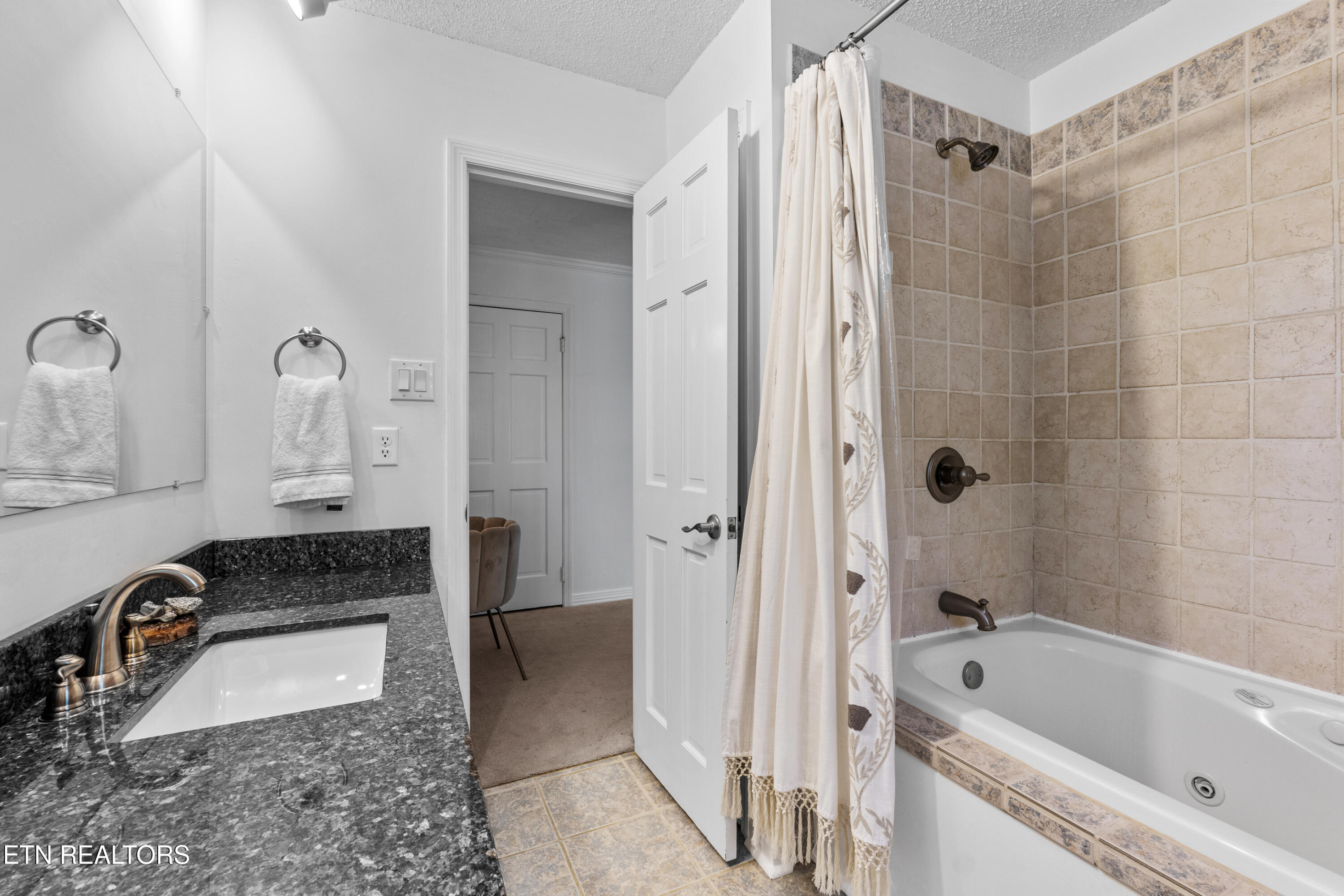 2219 Canterbury Circle Maryville TN 37803