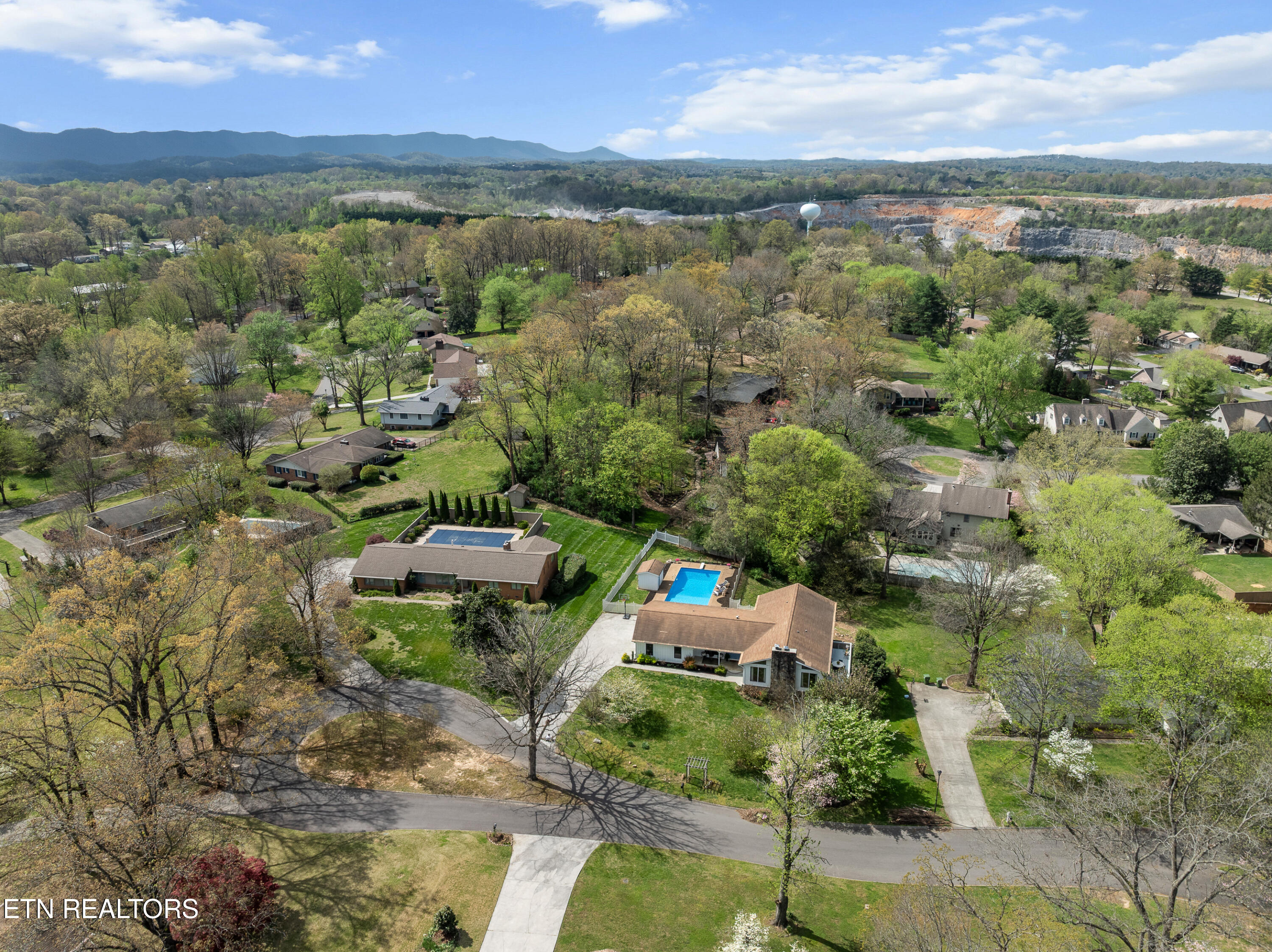 2219 Canterbury Circle Maryville TN 37803