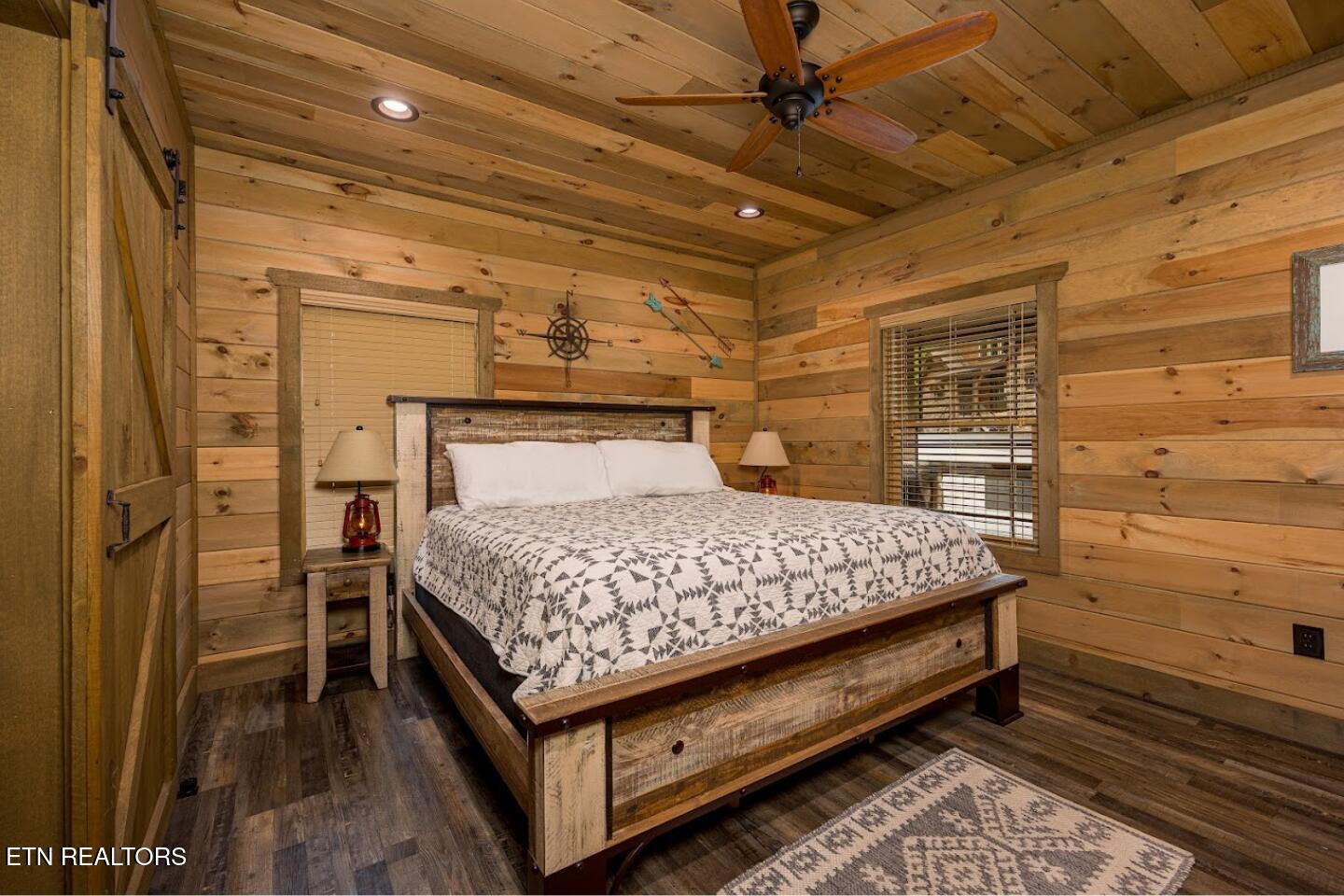 2520 Mountain Holly Way Sevierville TN 37862