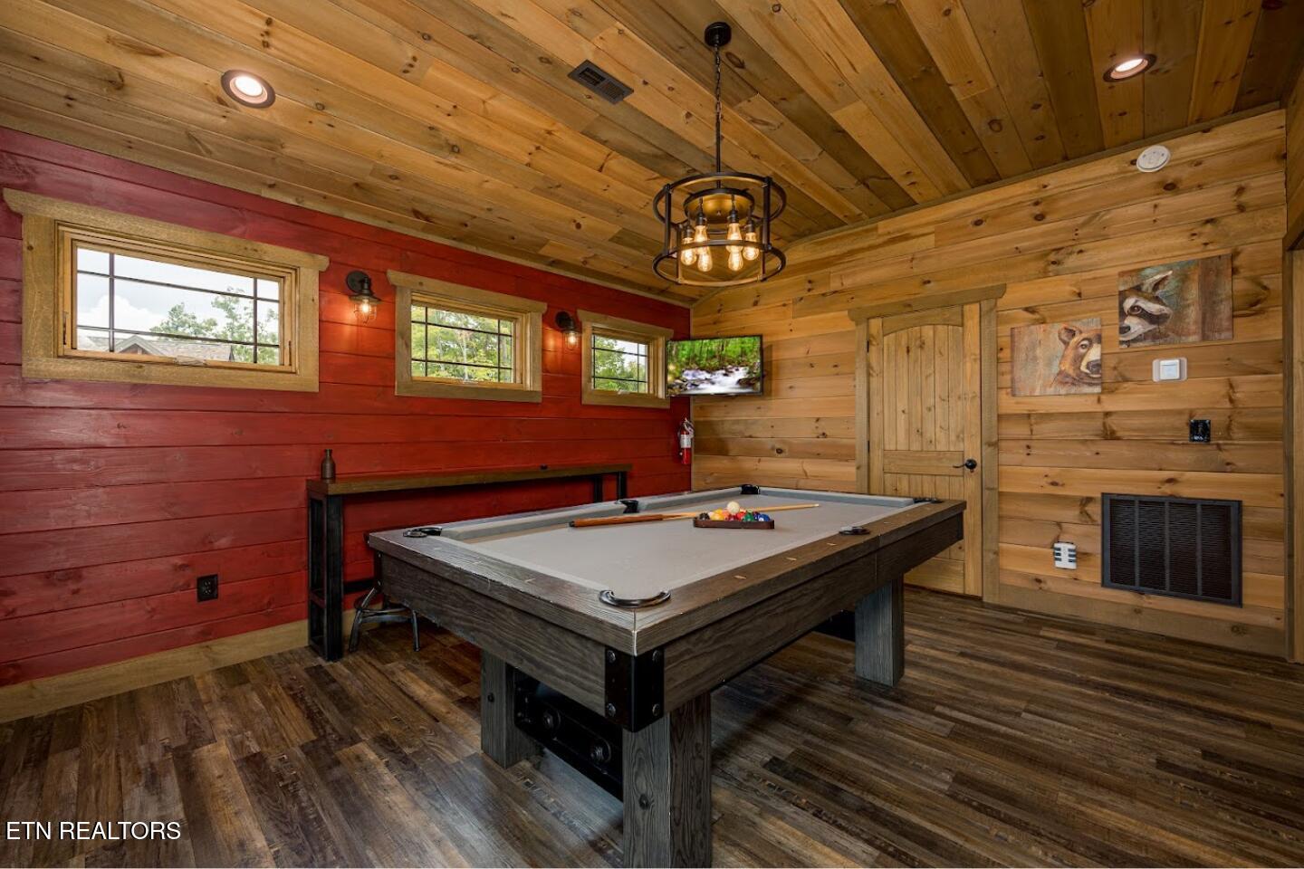 2520 Mountain Holly Way Sevierville TN 37862