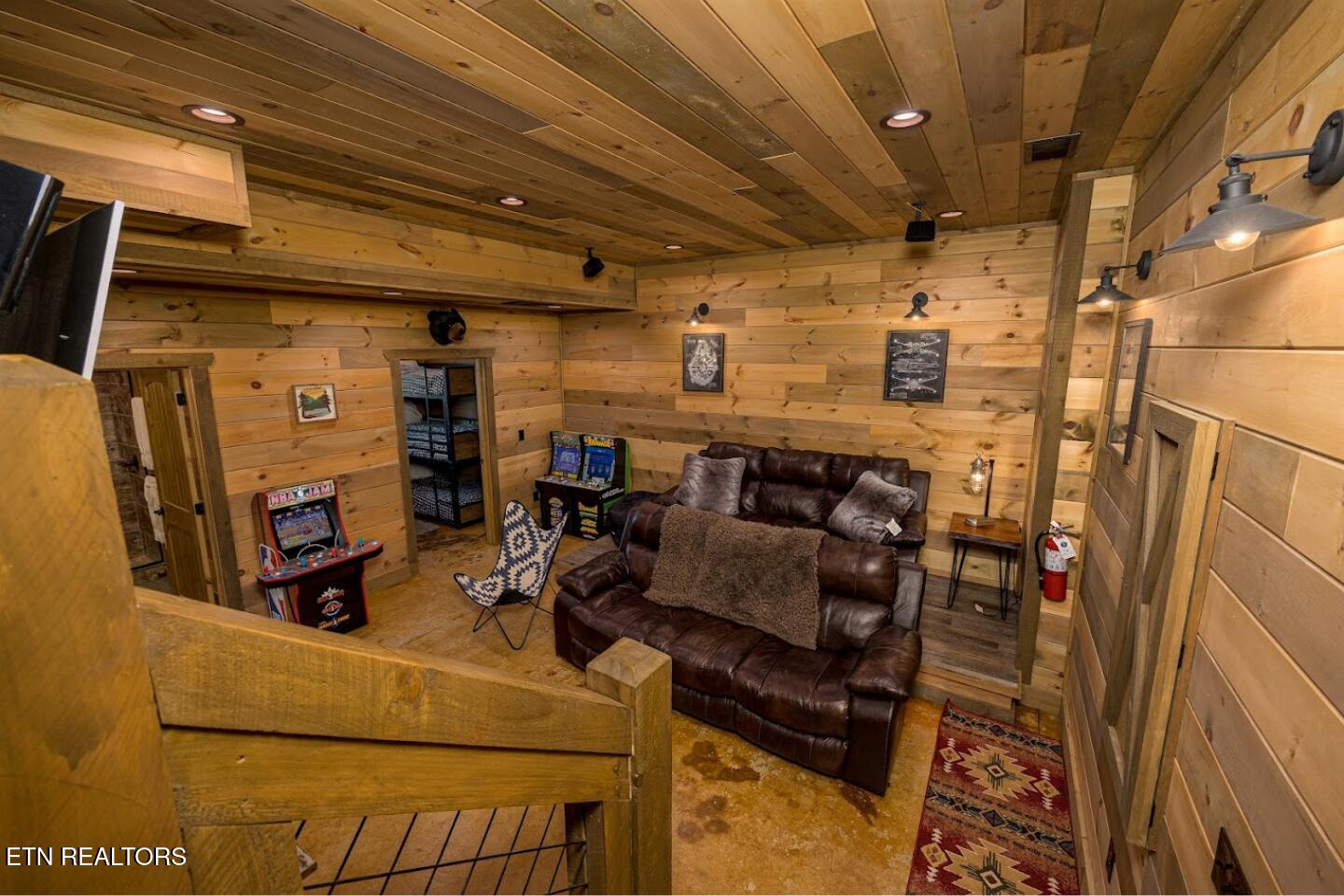 2520 Mountain Holly Way Sevierville TN 37862
