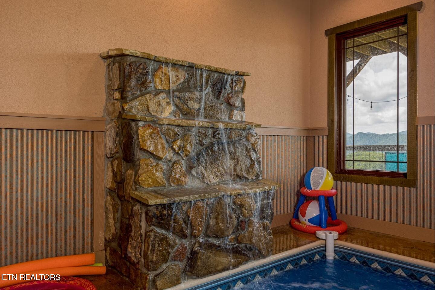 2520 Mountain Holly Way Sevierville TN 37862