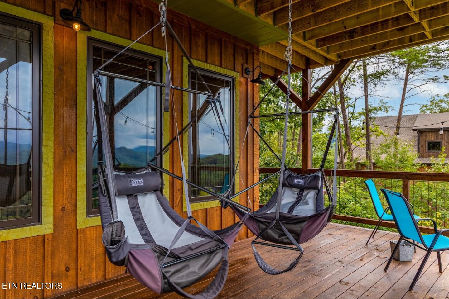 2520 Mountain Holly Way Sevierville TN 37862