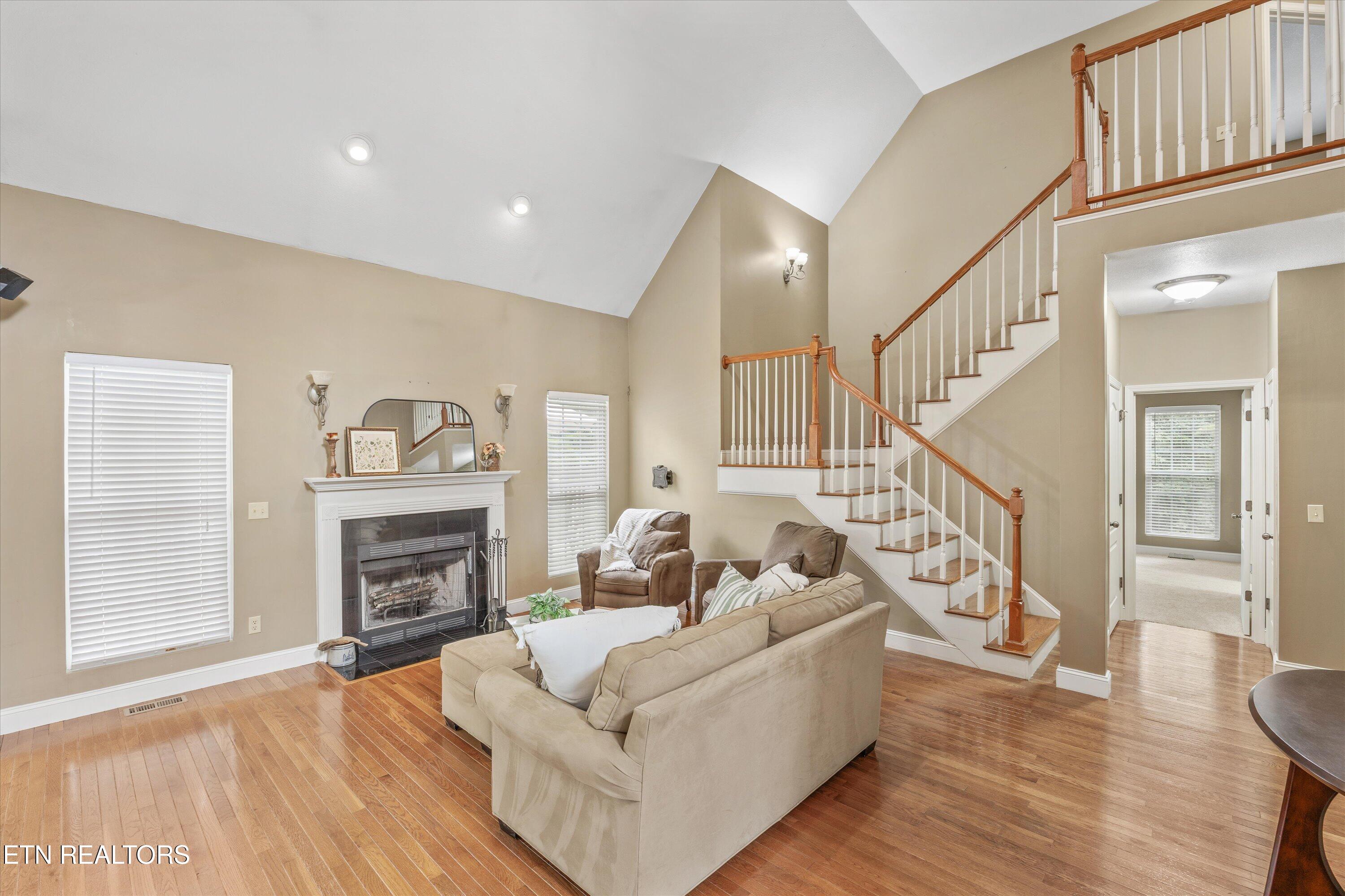 8127 Campbells Point Road Corryton TN 37721