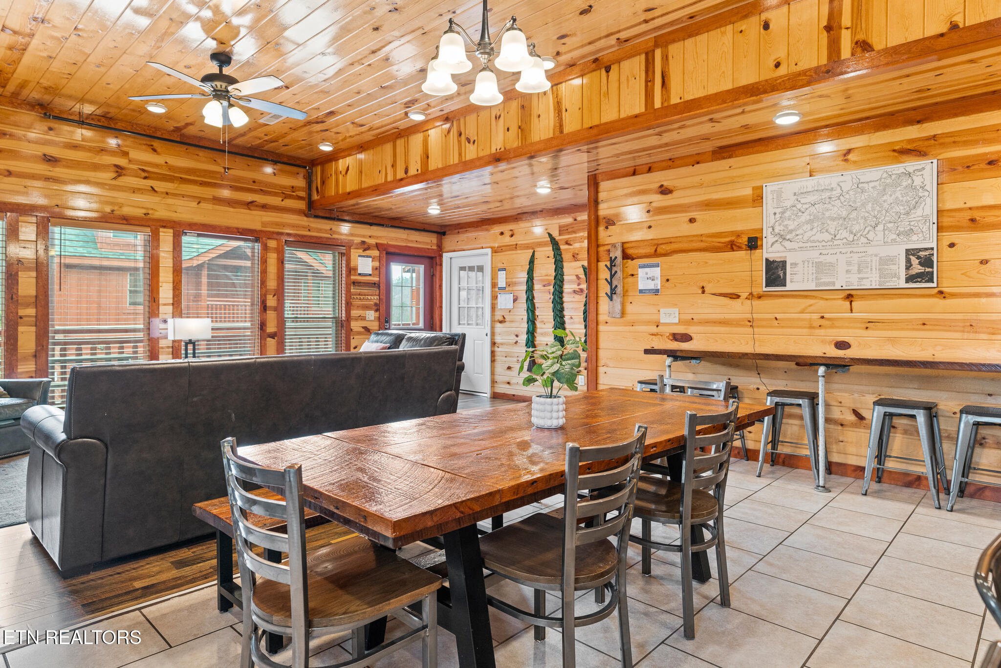 2517 Laurel Point Way Sevierville TN 37862