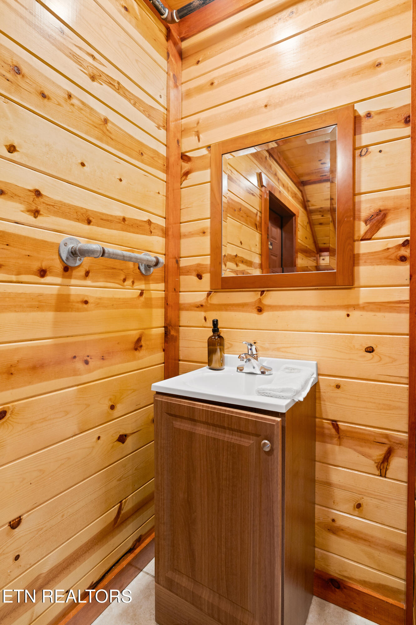 2517 Laurel Point Way Sevierville TN 37862