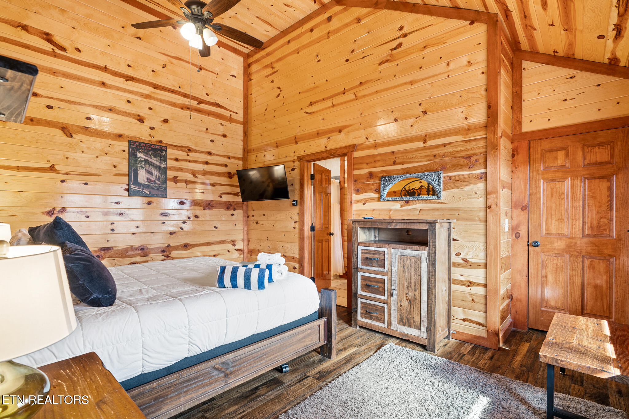 2517 Laurel Point Way Sevierville TN 37862