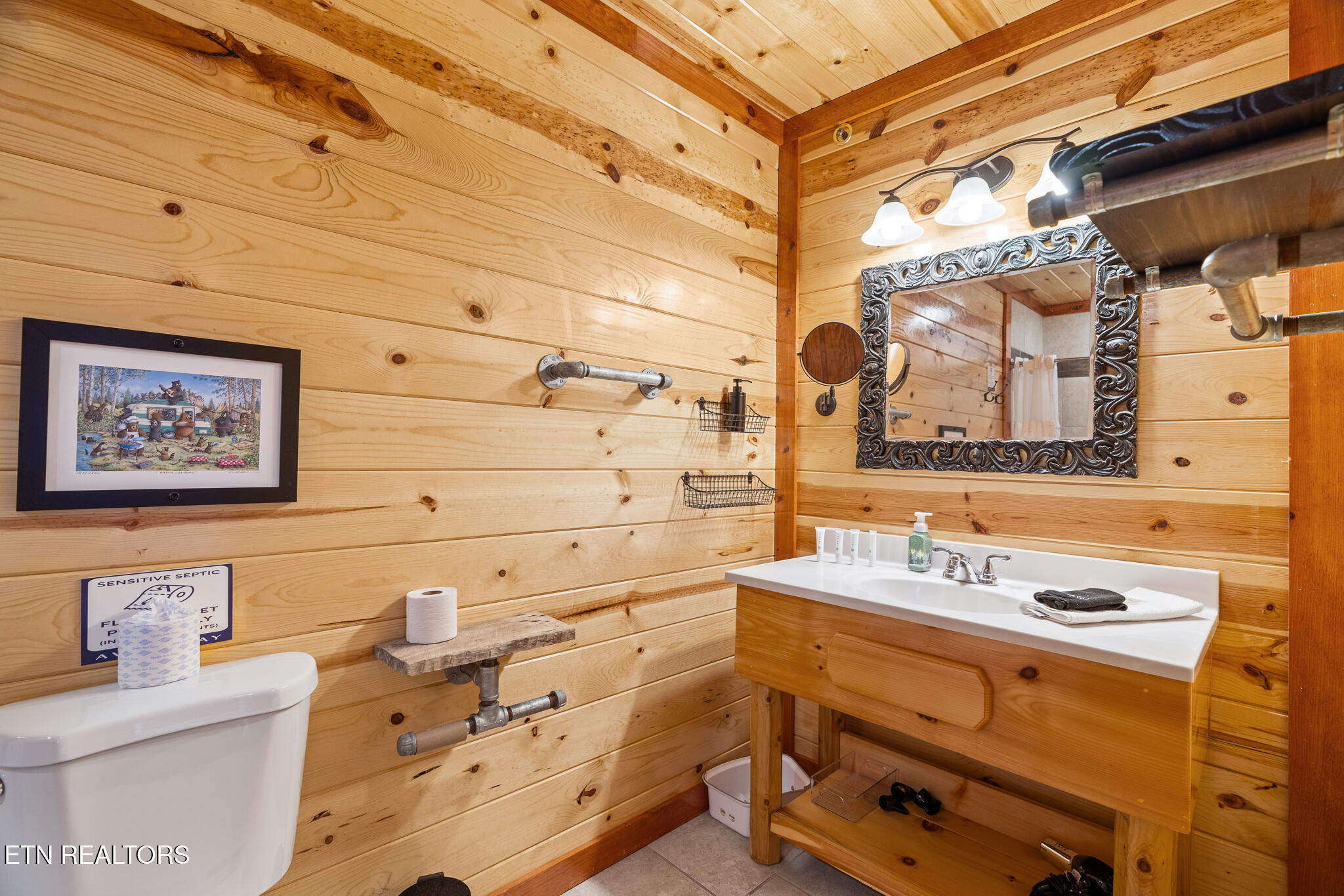 2517 Laurel Point Way Sevierville TN 37862