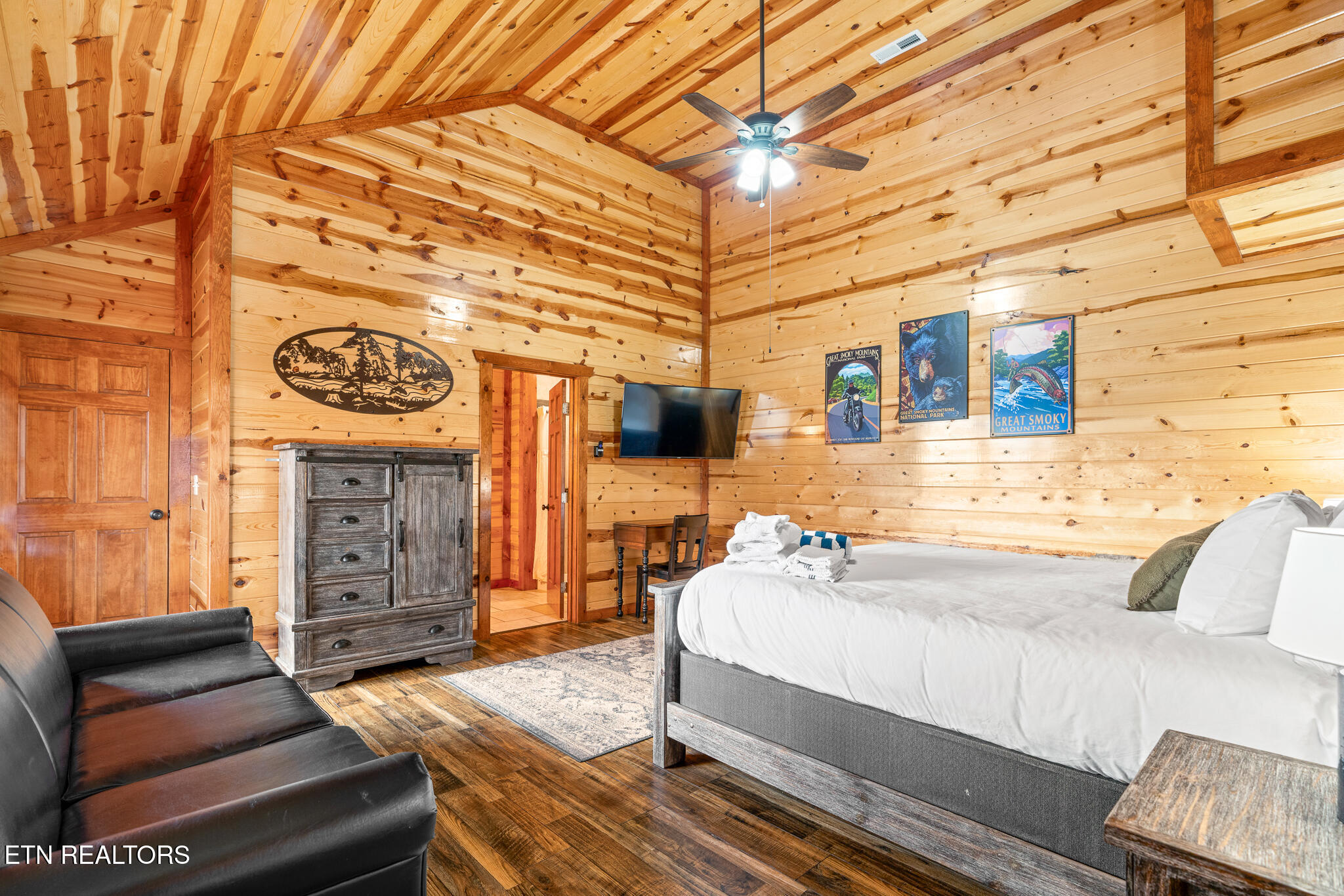 2517 Laurel Point Way Sevierville TN 37862