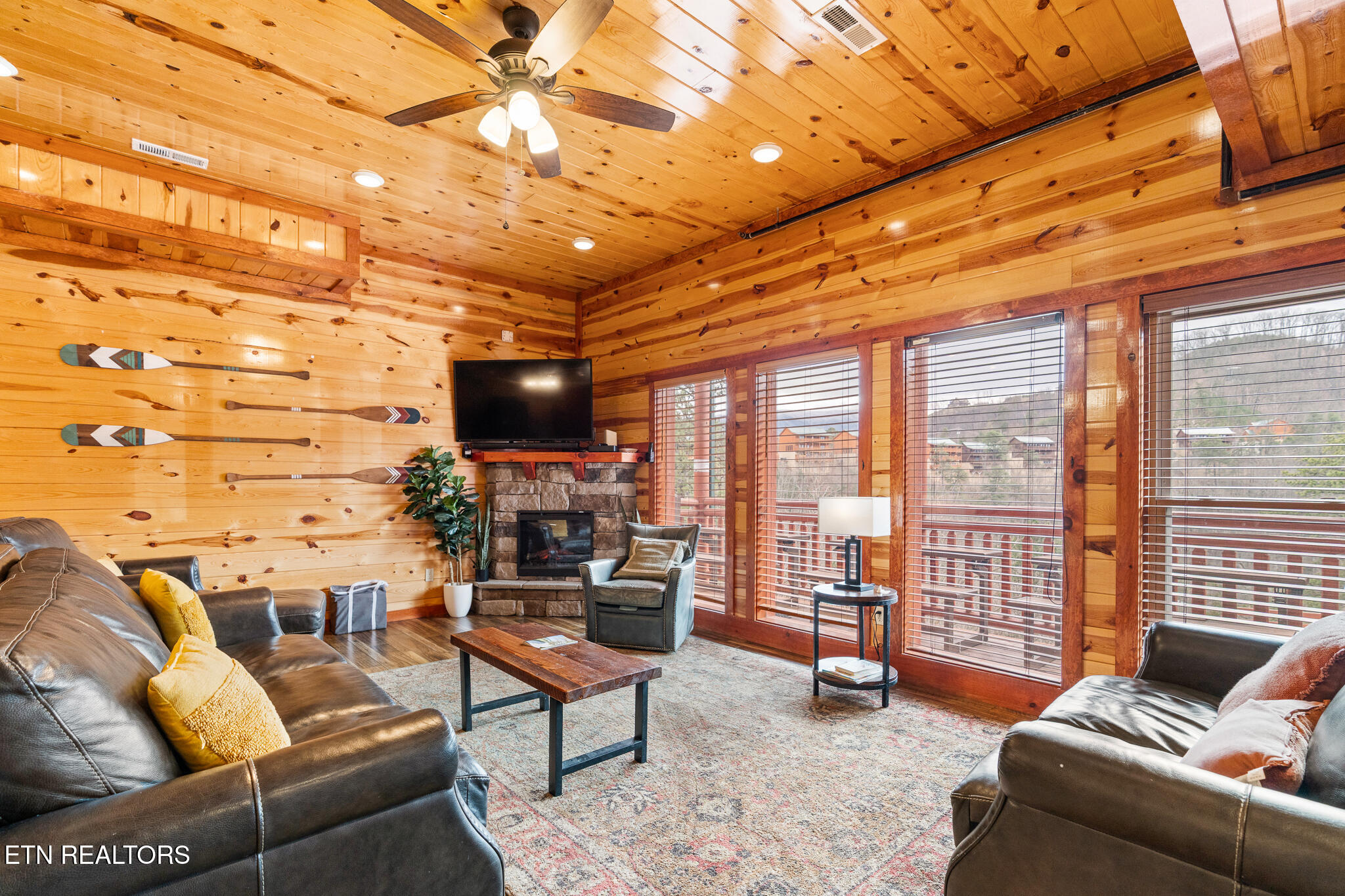 2517 Laurel Point Way Sevierville TN 37862