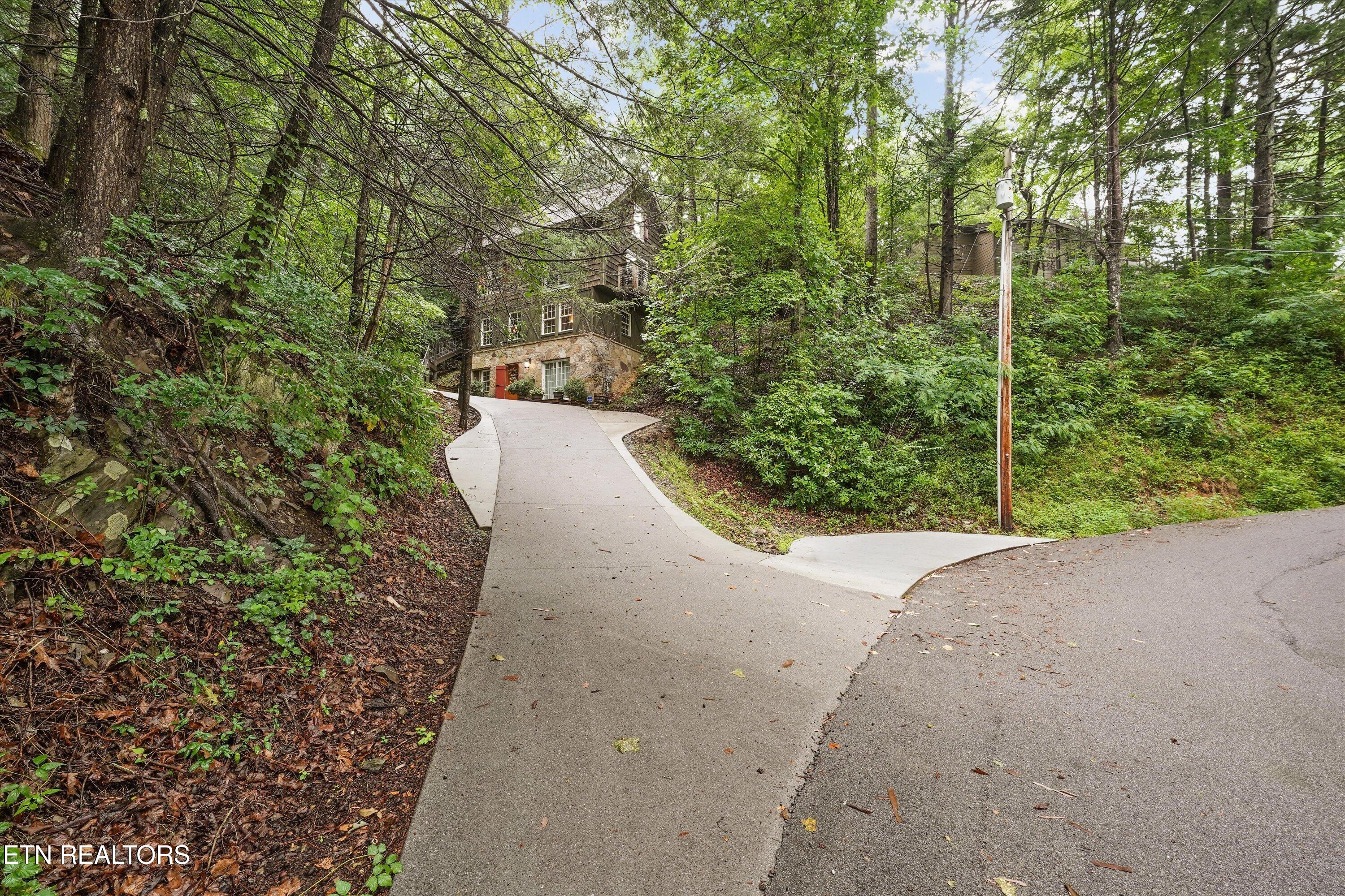 345 Gatlin Drive Gatlinburg TN 37738