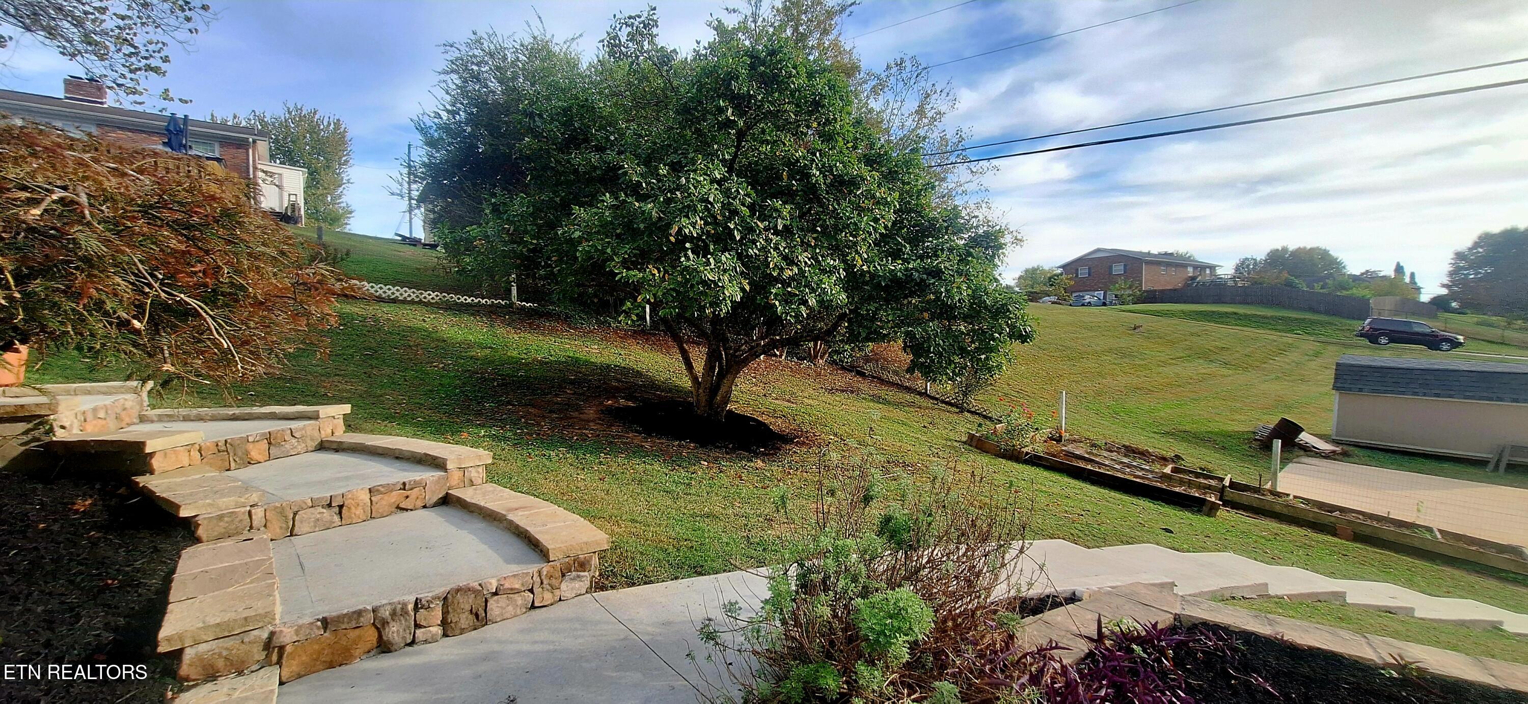 7905 Whitcomb Road Powell TN 37849
