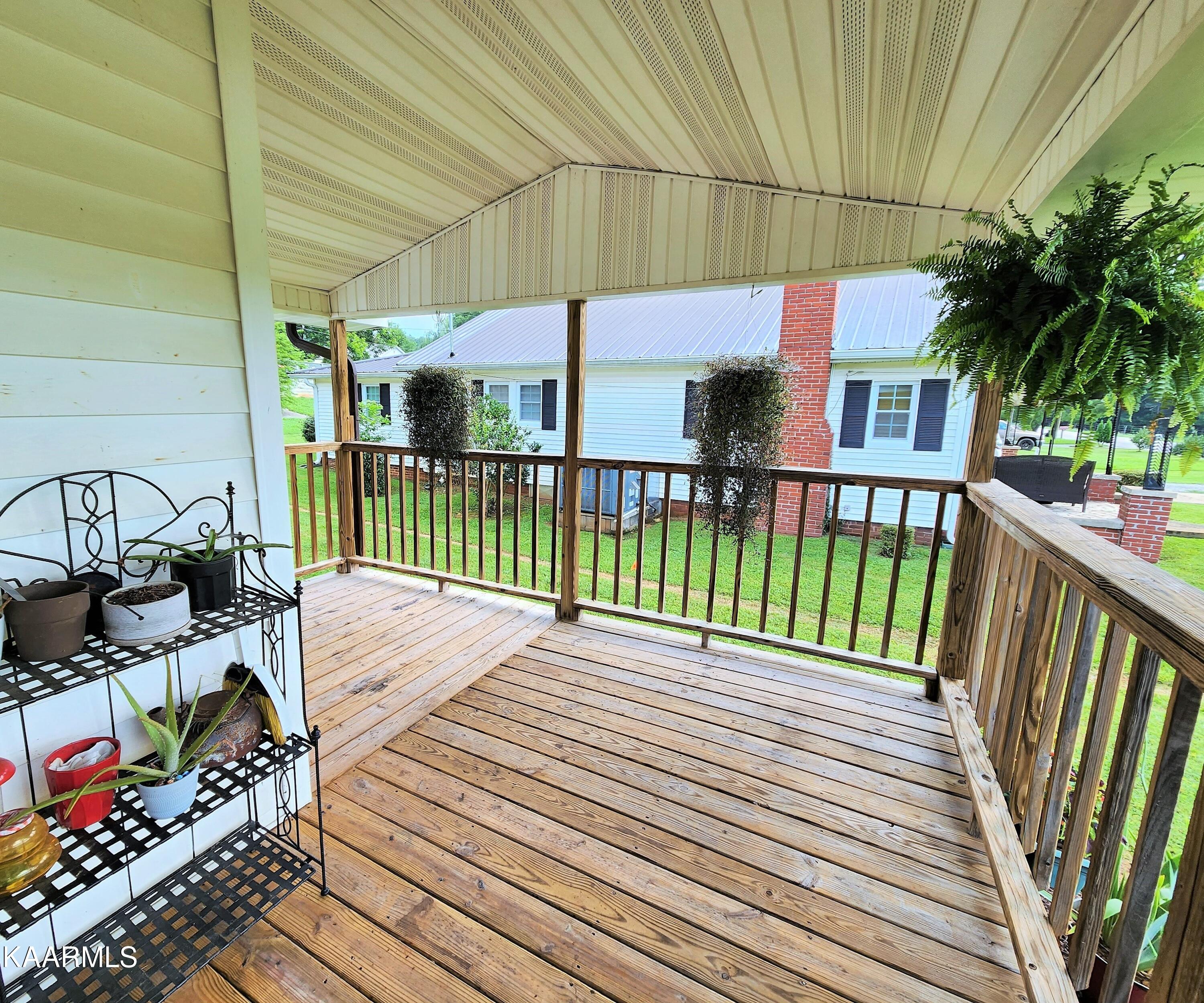 714 Steekee Street Loudon TN 37774