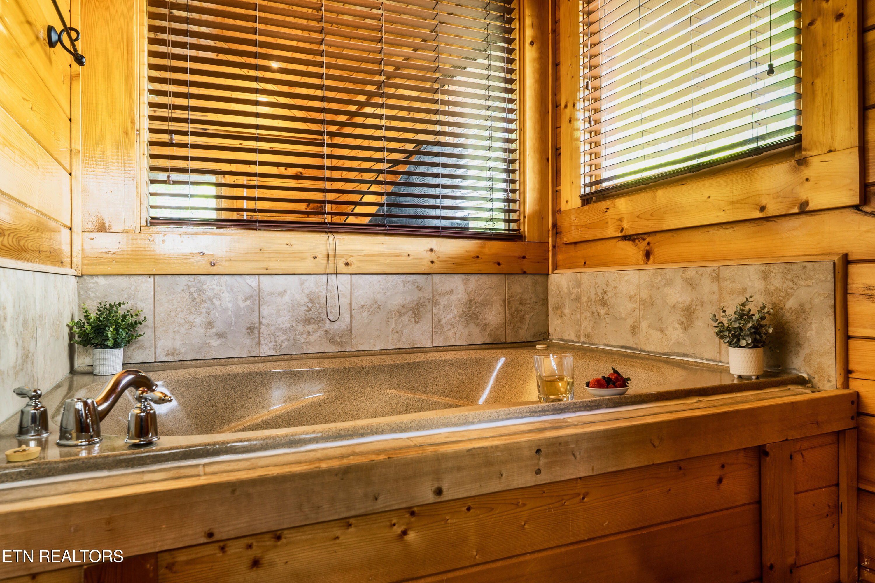 2739 Mountain Preserve Drive Sevierville TN 37862